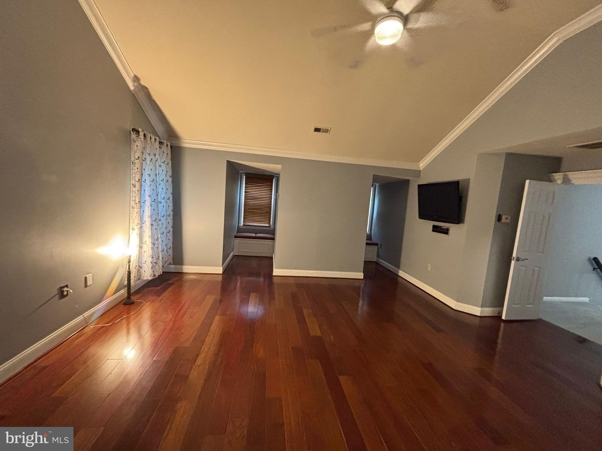 CHANTILLY HIGHLANDS - Residential