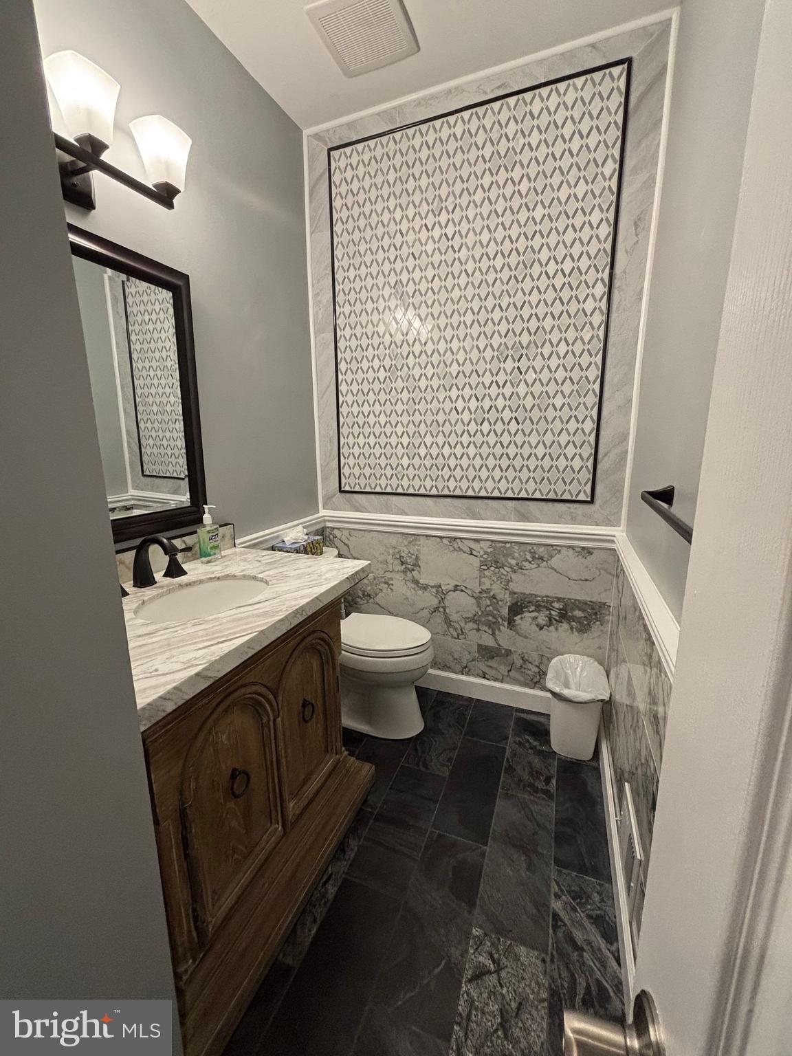 CHANTILLY HIGHLANDS - Residential