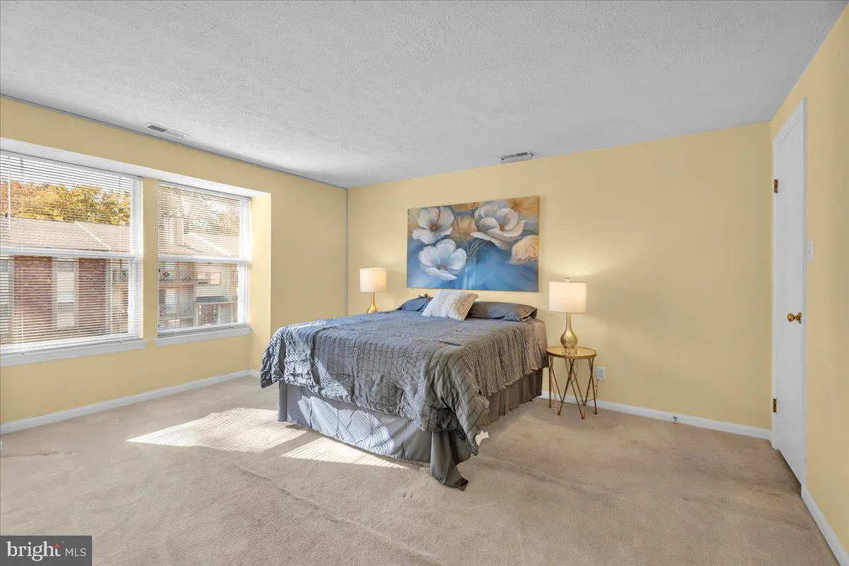 Marlton, New Jersey 08053, United States, 2 Bedrooms Bedrooms, ,2 BathroomsBathrooms,Residential,Contingent,230072