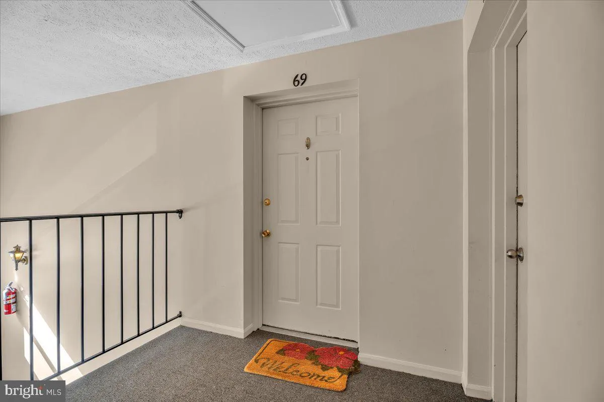 Marlton, New Jersey 08053, United States, 2 Bedrooms Bedrooms, ,2 BathroomsBathrooms,Residential,Contingent,230072