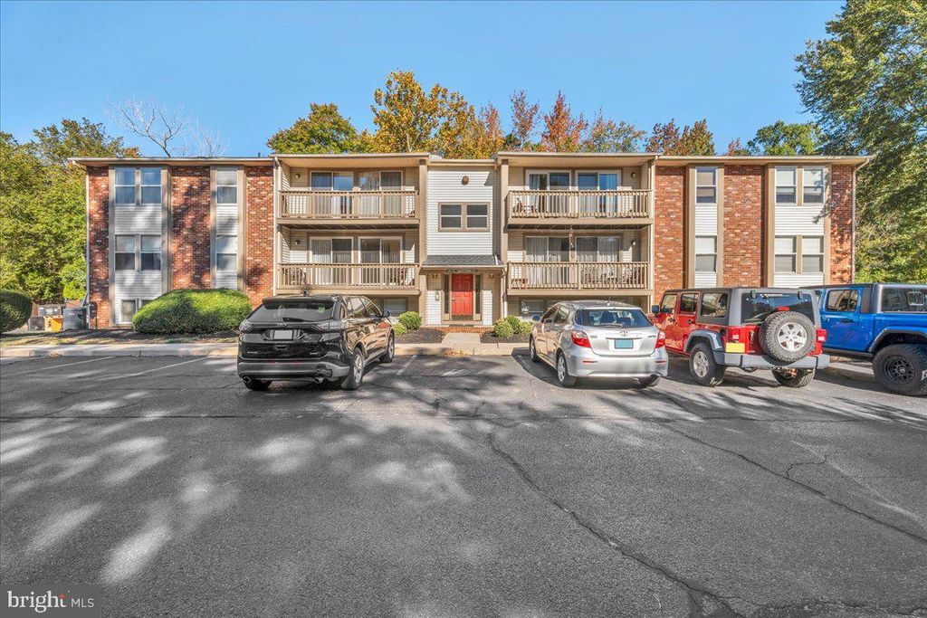 Photo of 69 Sweetfern Court, MARLTON, NJ 08053 (MLS # NJBL2098000)