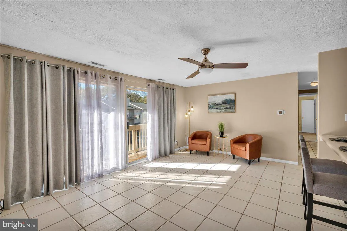 Marlton, New Jersey 08053, United States, 2 Bedrooms Bedrooms, ,2 BathroomsBathrooms,Residential,Contingent,230072