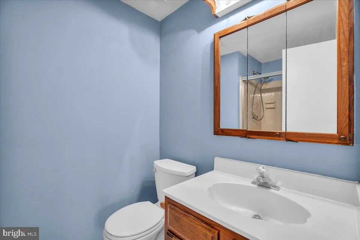 Marlton, New Jersey 08053, United States, 2 Bedrooms Bedrooms, ,2 BathroomsBathrooms,Residential,Contingent,230072