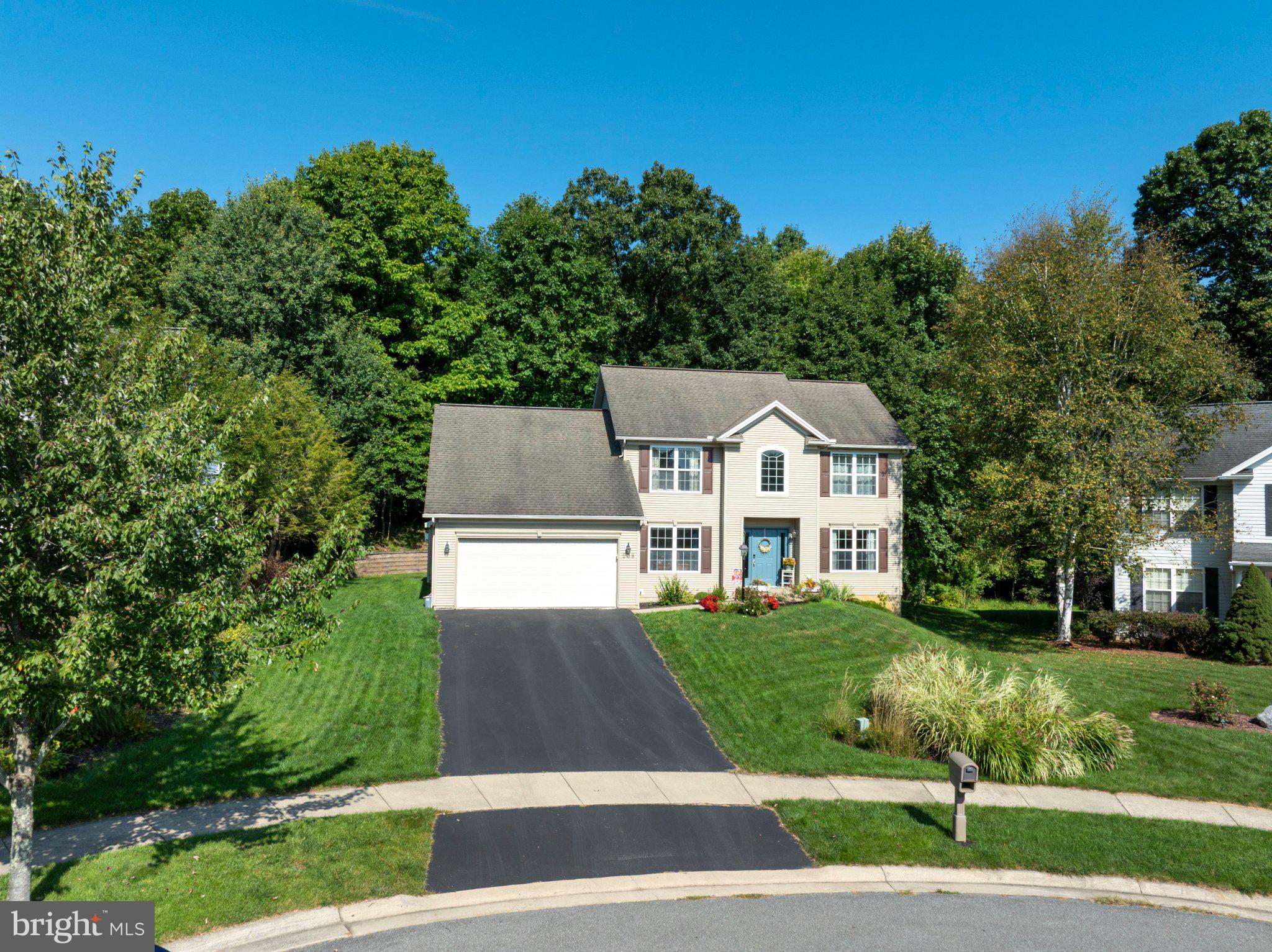 208 HUNTER WOOD WAY