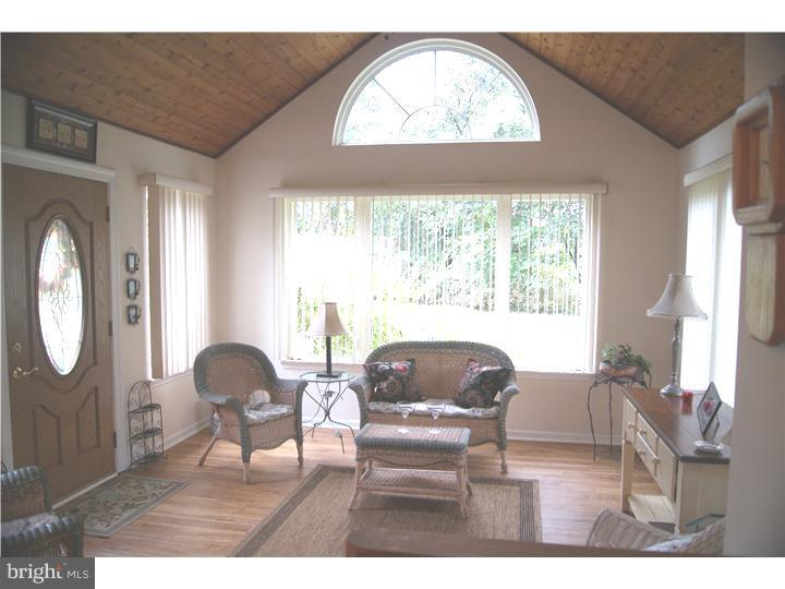 NEWTOWN SQ - Residential