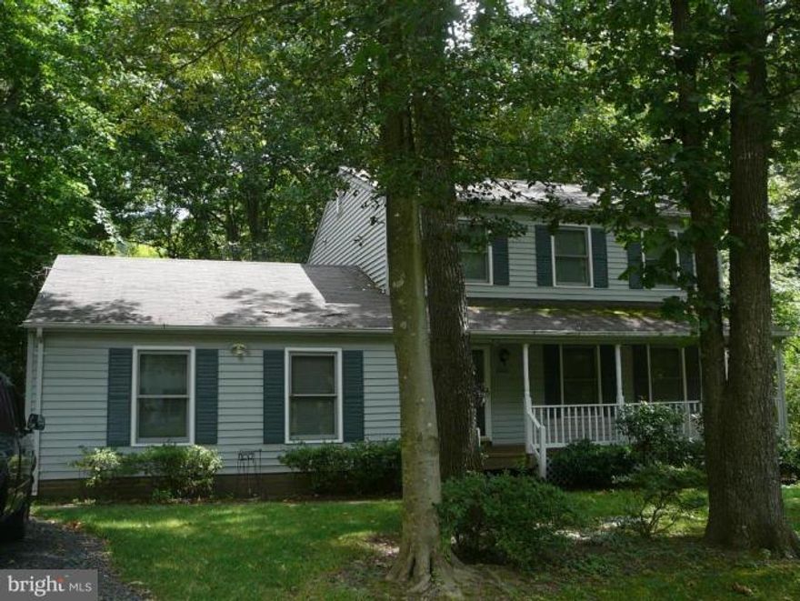 AVAILABLE 5/3/15. LOVELY HOME IN GATED COMMUNITY . NICE YARD WITH DECK. LARGE FRONT PORCH TWO CAR GARAGE. FINISHED BASEMENT WITH WET BAR AND FULL UPDATED BATH. SEPARATE DINING ROOM AND LIVING ROOM. WALK OUT BASEMENT WITH BUILTIN SHEVLING. MUST SEE WONT LAST LONG.