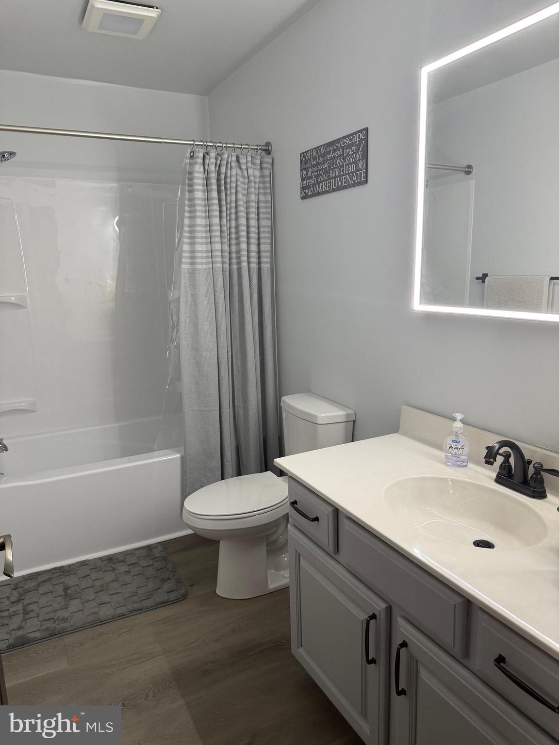 PIN OAK - Residential