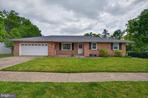 Homes For Sale - 426 Sioux Drive<br/> MECHANICSBURG, PA 17050