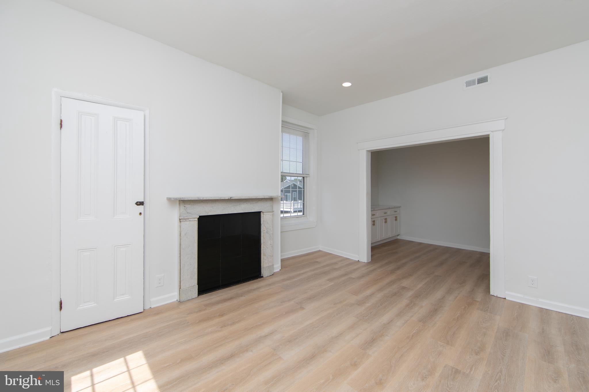 9 E HOLLY AVENUE APT 4