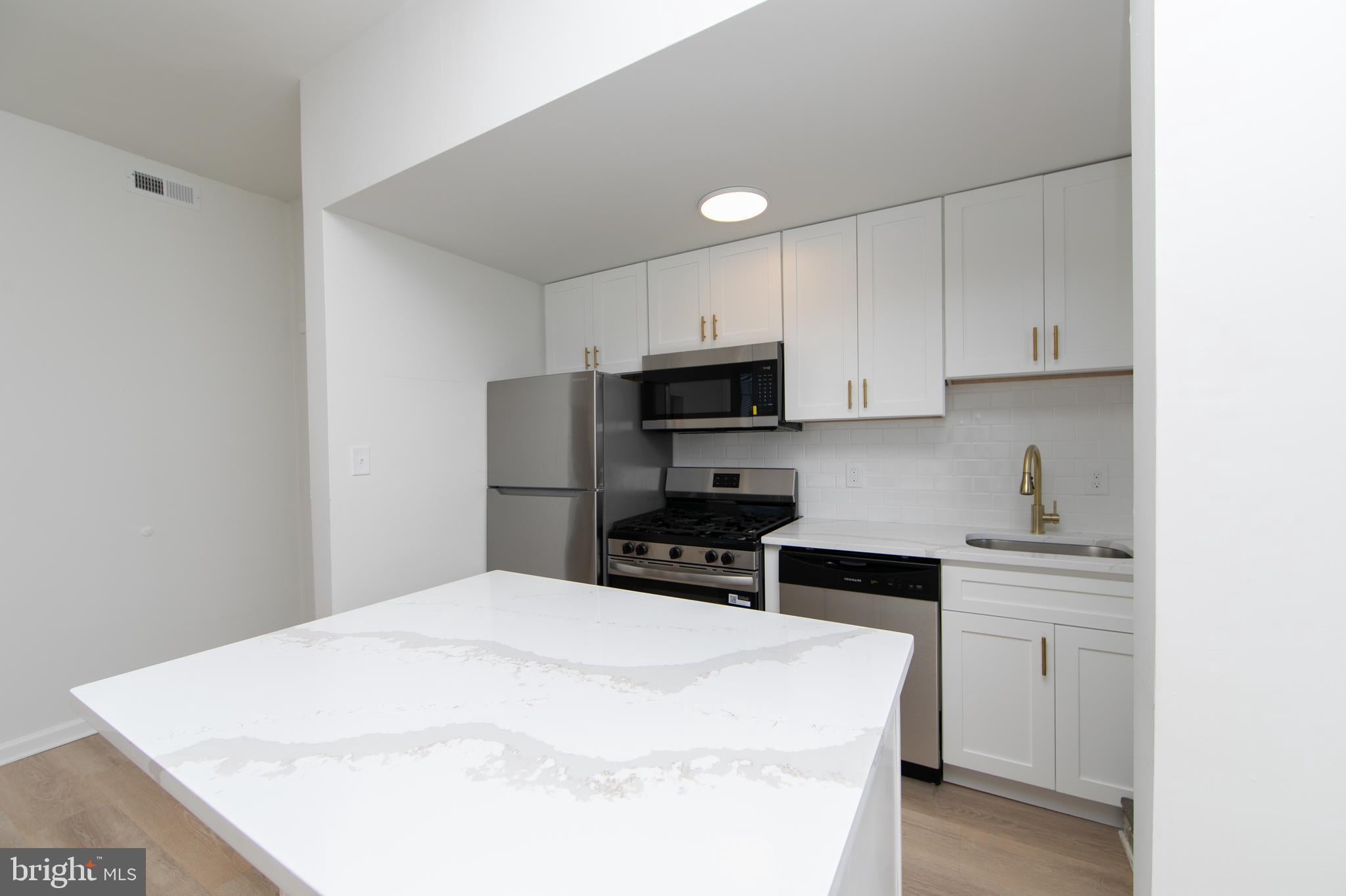 9 E HOLLY AVENUE APT 4