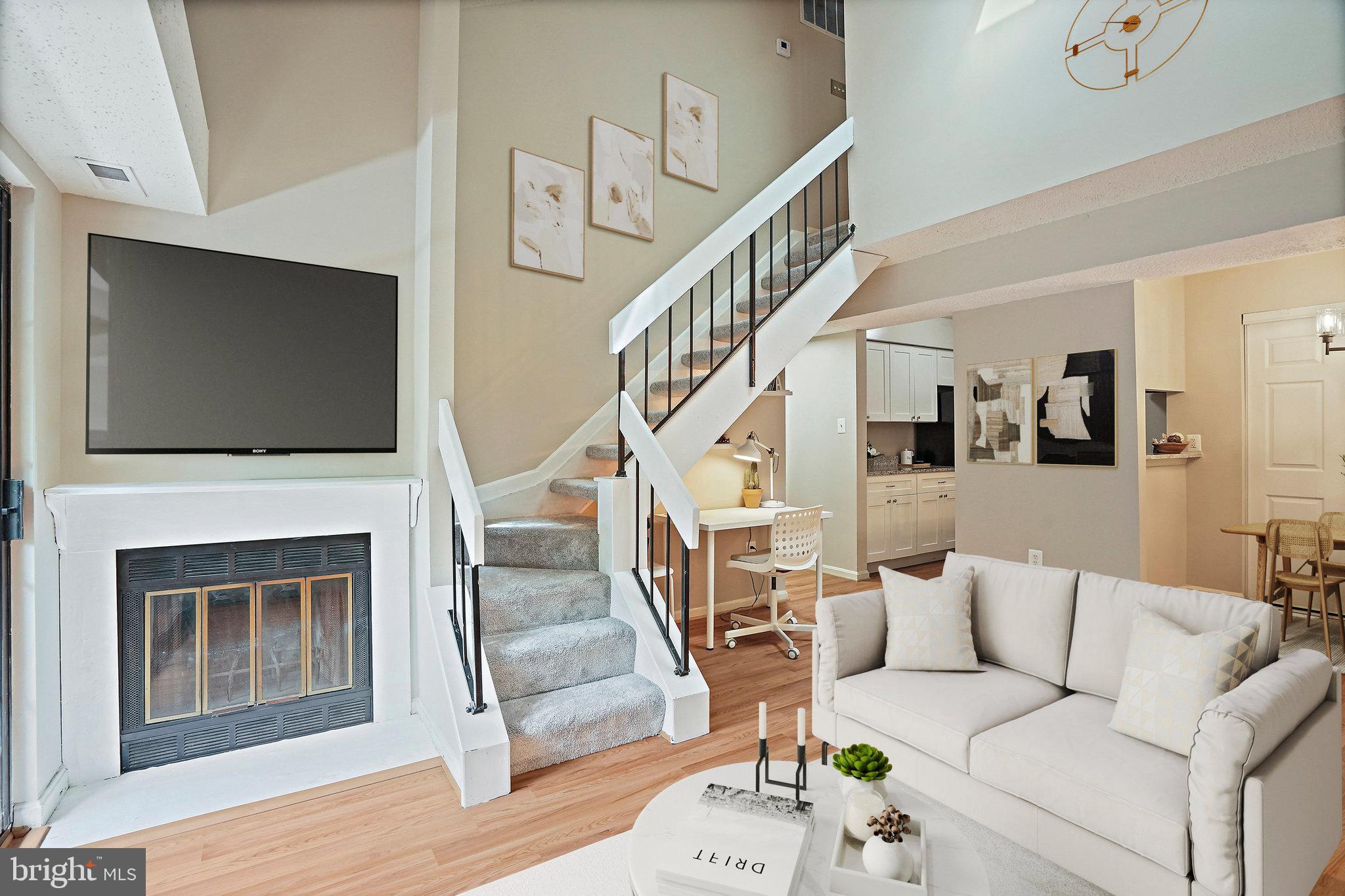 1605 CARRIAGE HOUSE TERRACE H