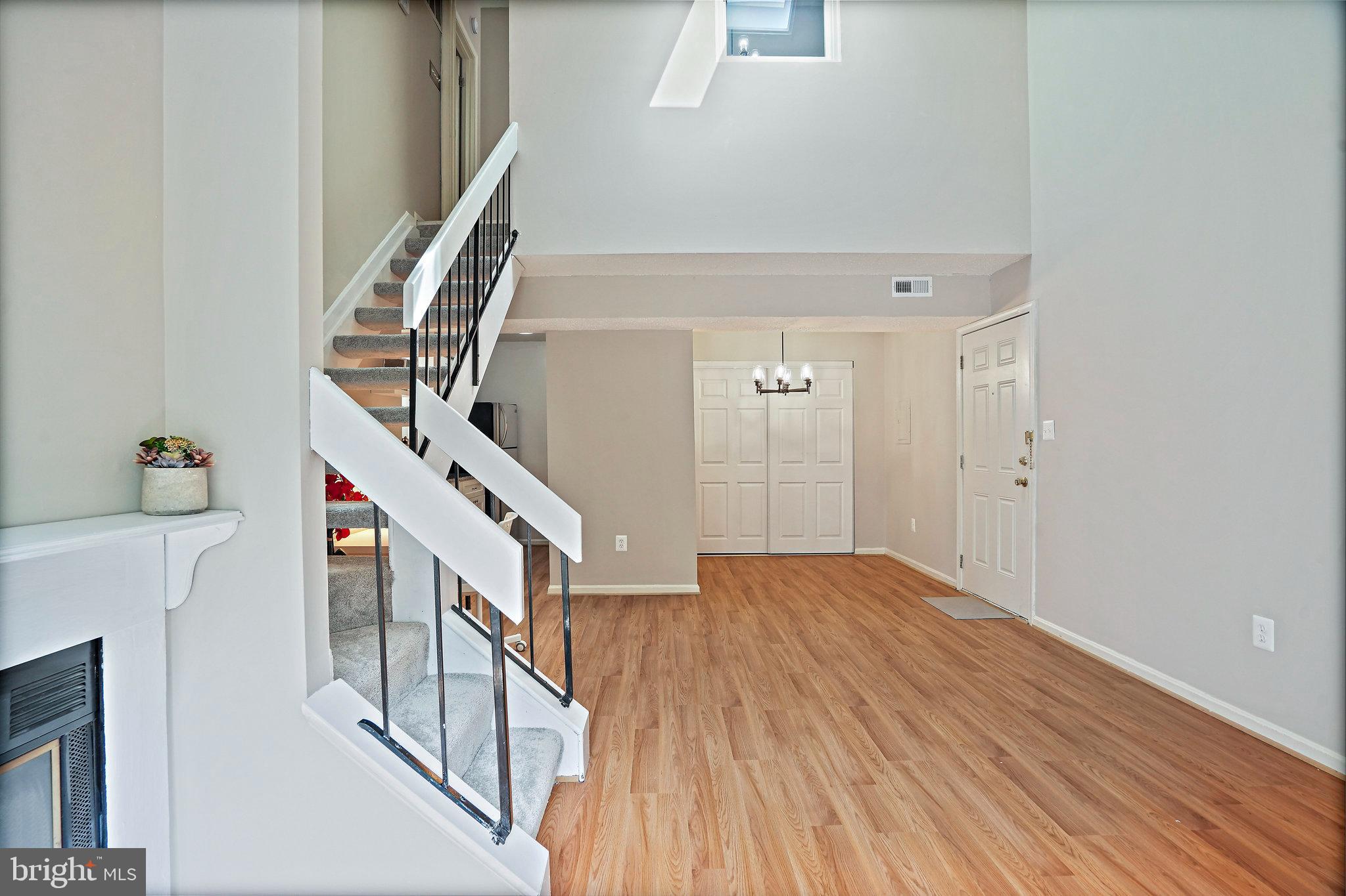 1605 CARRIAGE HOUSE TERRACE H