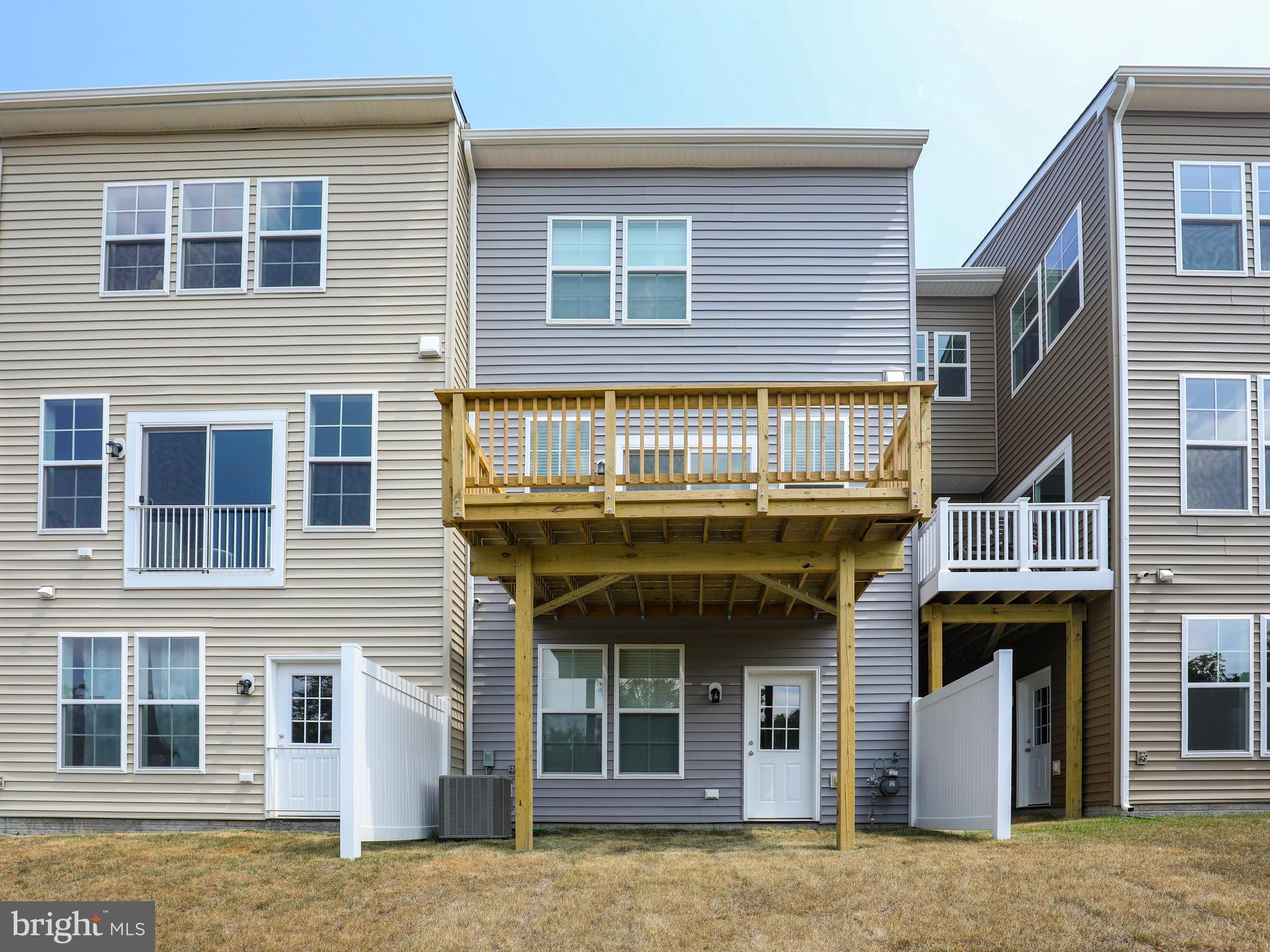 FREEDOM MANOR - Residential Lease