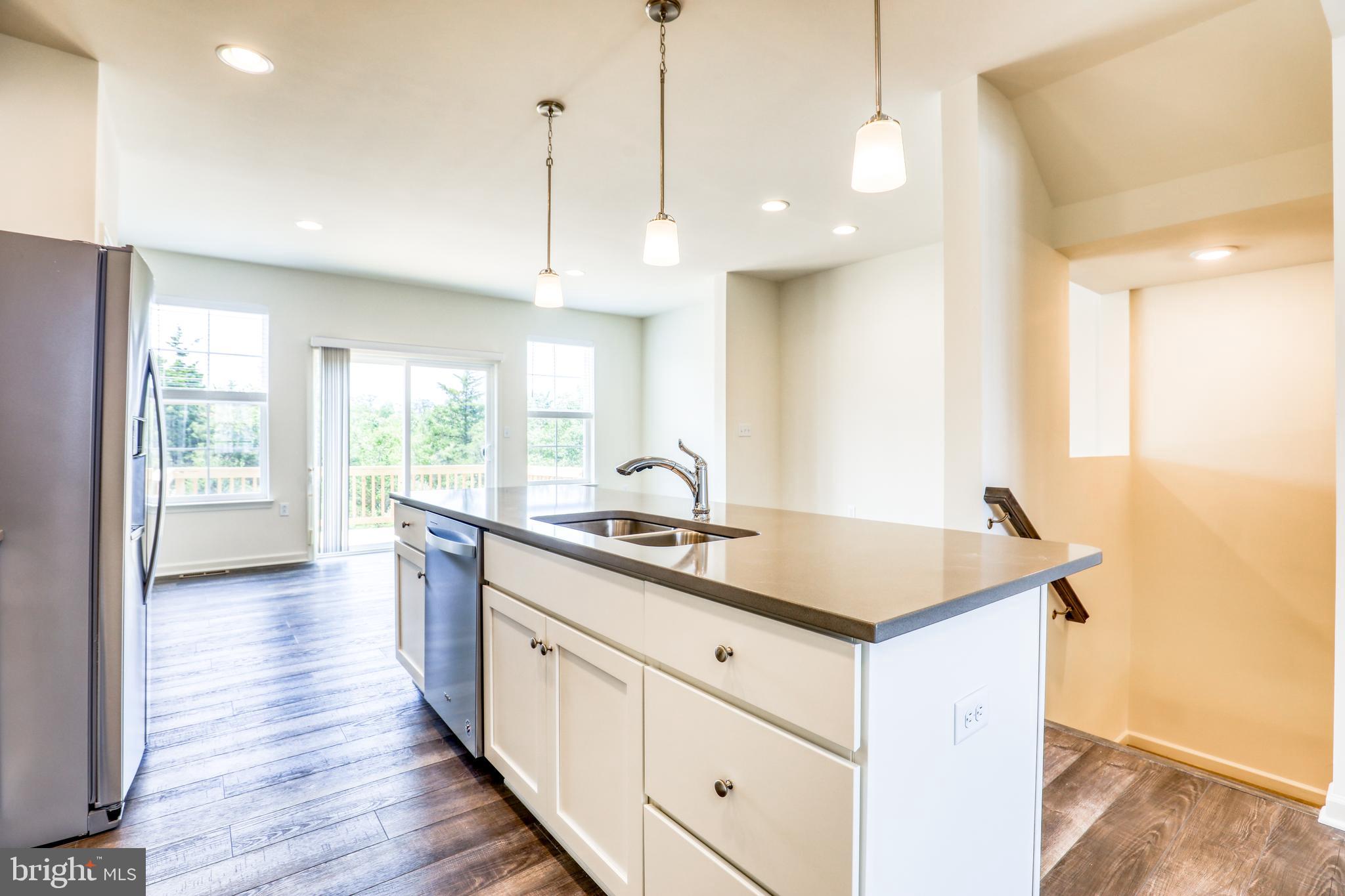 FREEDOM MANOR - Residential Lease