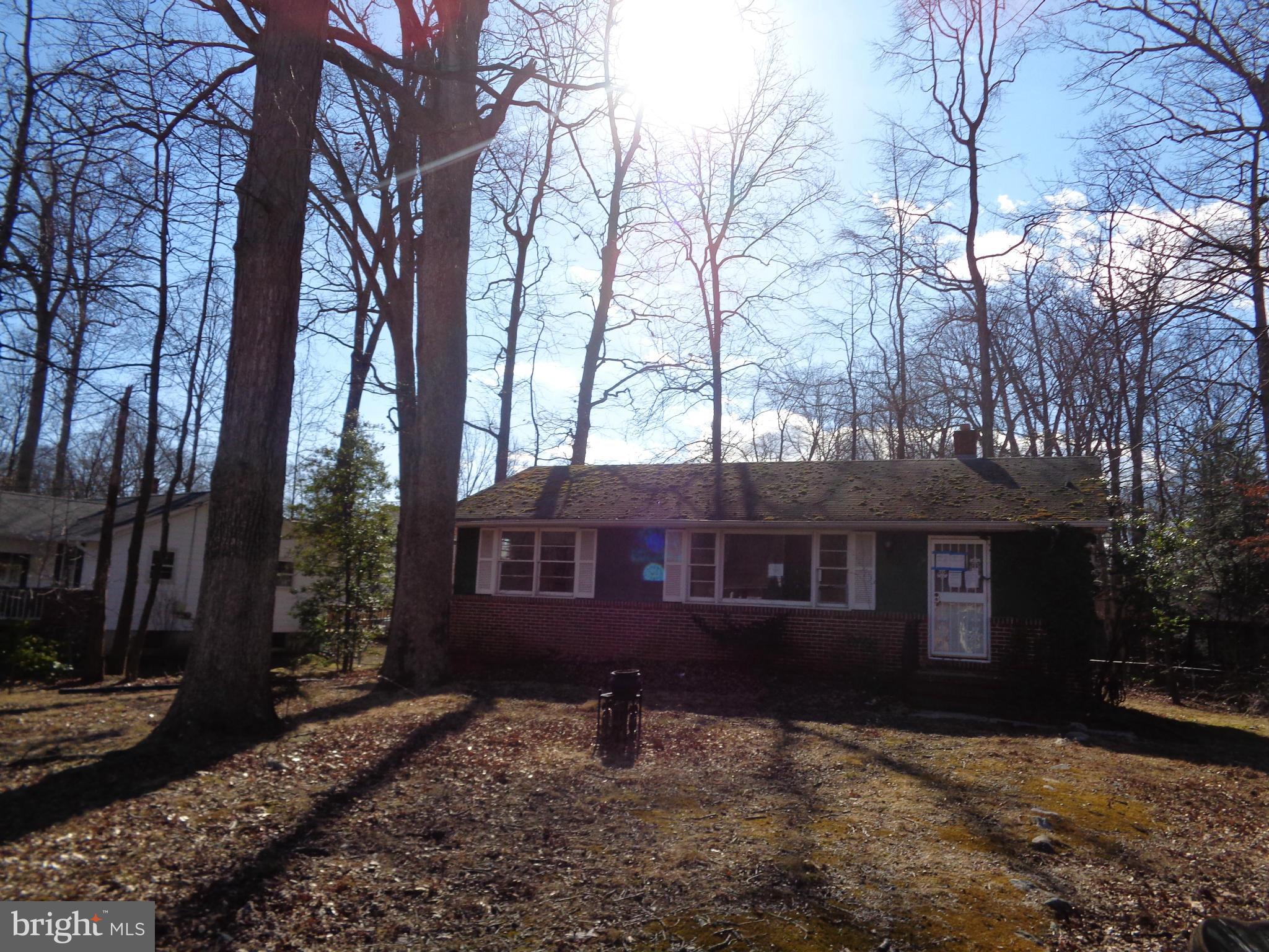 Nestled on a tree lined street, this 3 bedroom and 1 bathroom raised rancher awaits new owners. Large tree filled lot with plenty of backyard privacy. 3 generous size bedrooms with an unfinished basement. Close to major roads, shopping and water access.