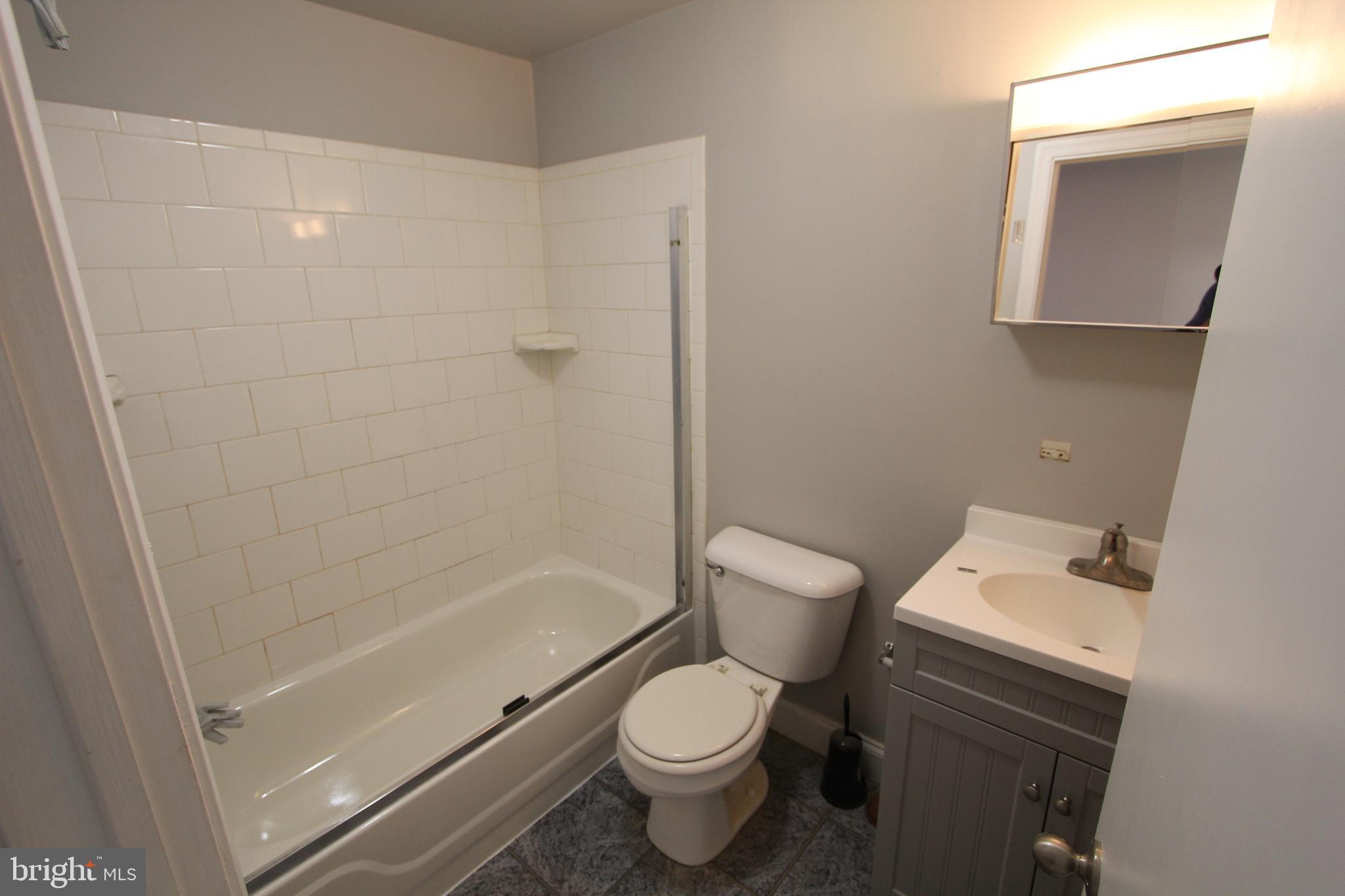 GRADUATE HOSPITAL - Residential Lease