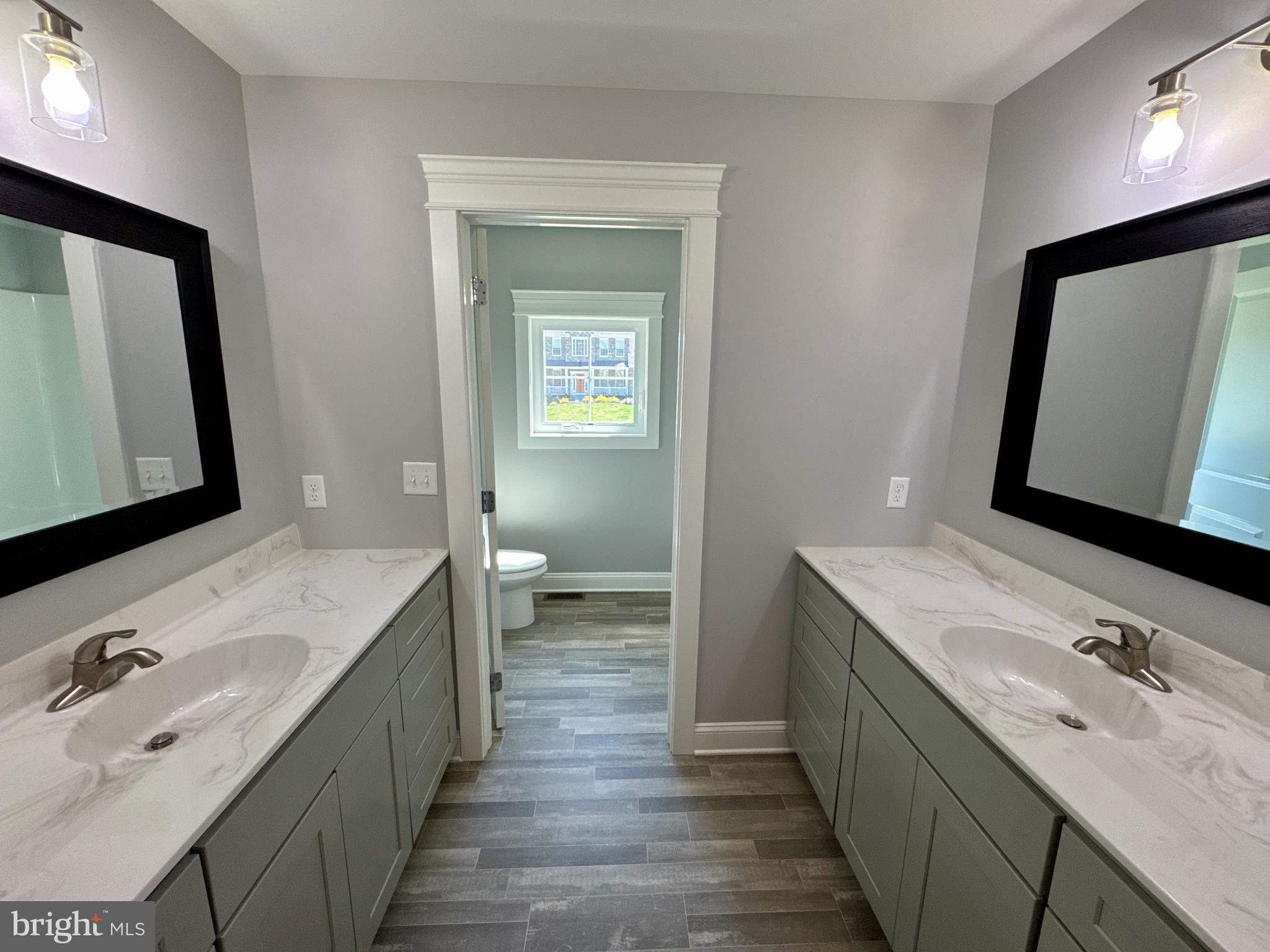 LYNWOOD ESTATES - Residential