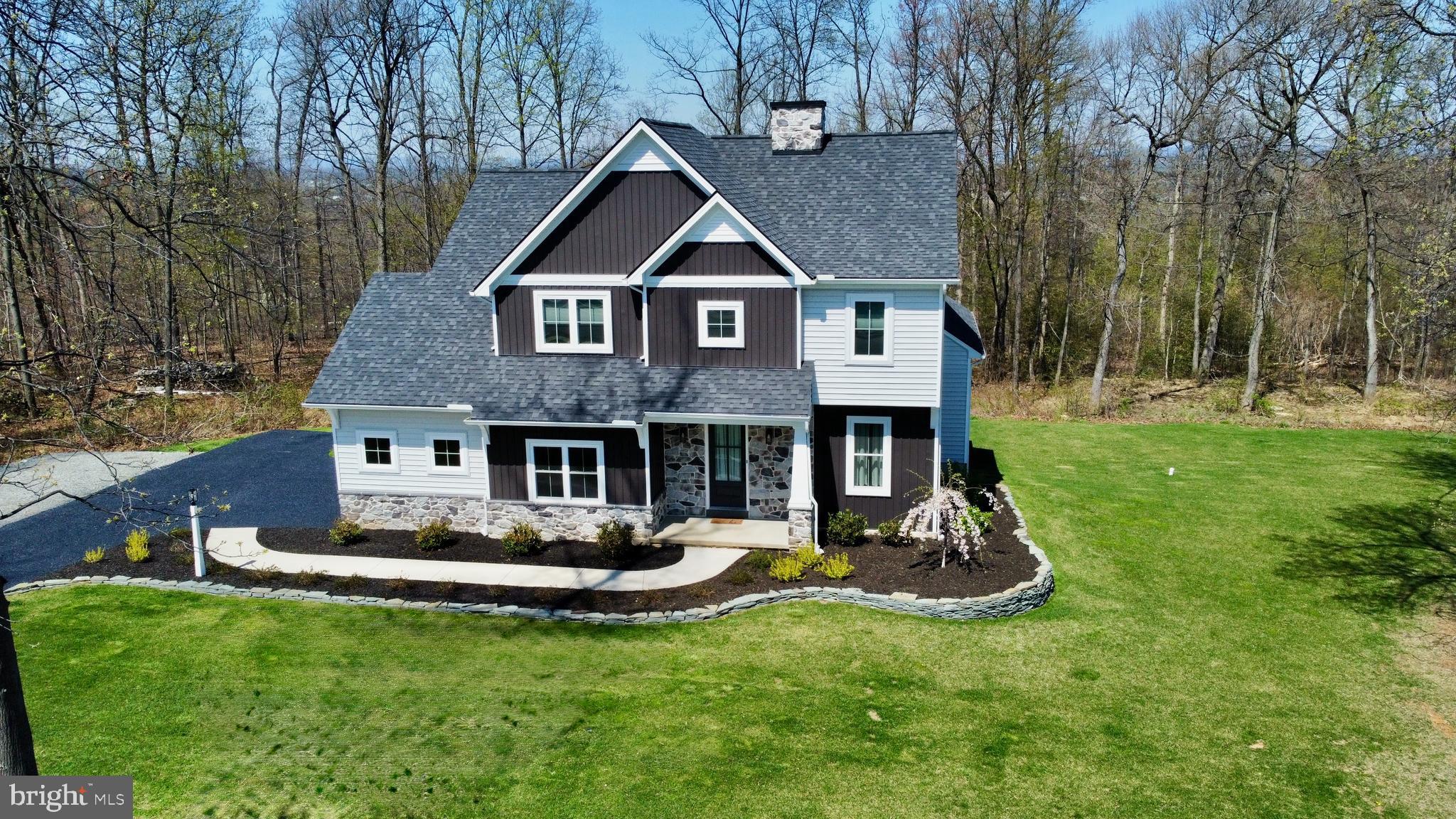 LYNWOOD ESTATES - Residential