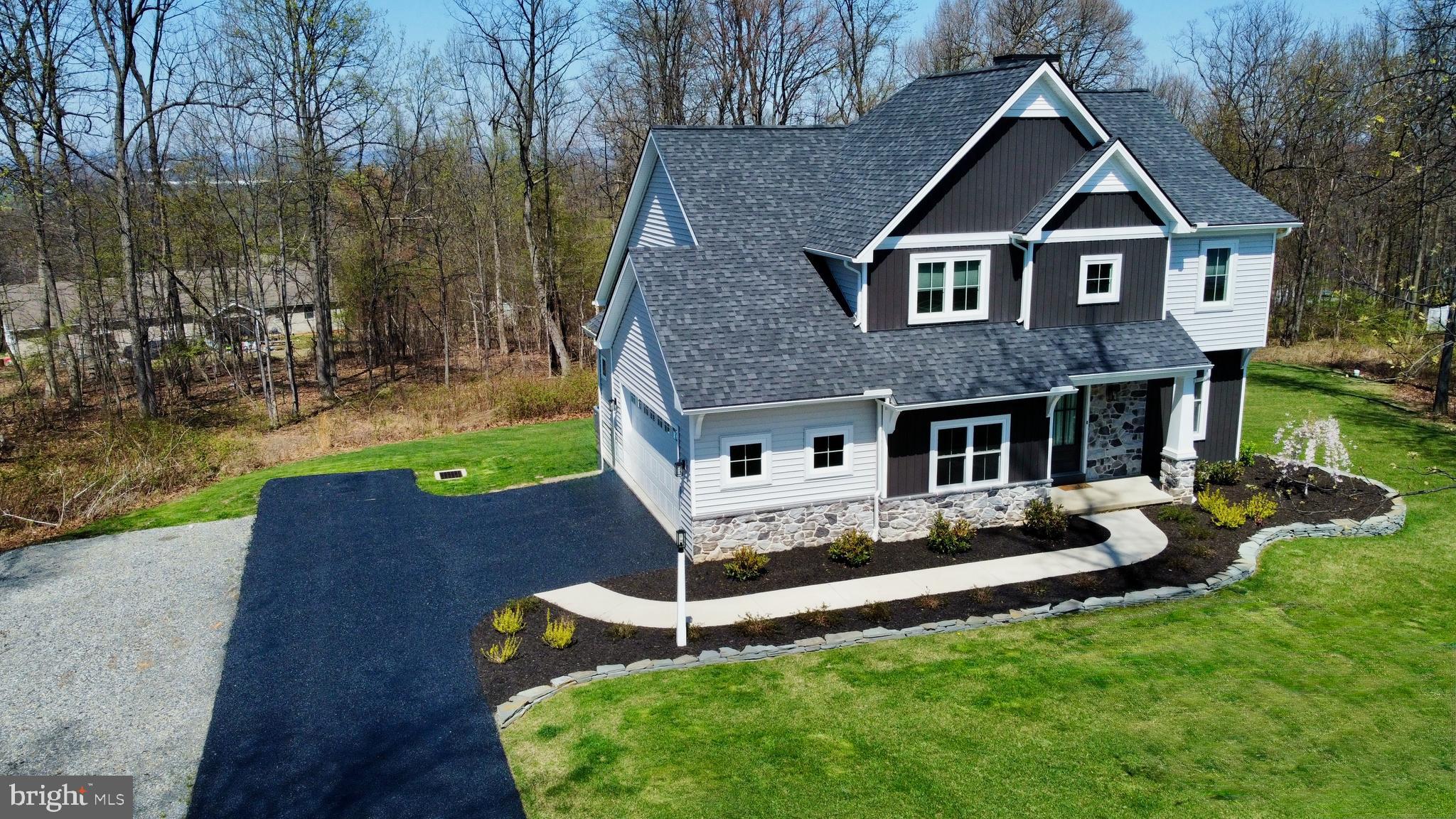 LYNWOOD ESTATES - Residential