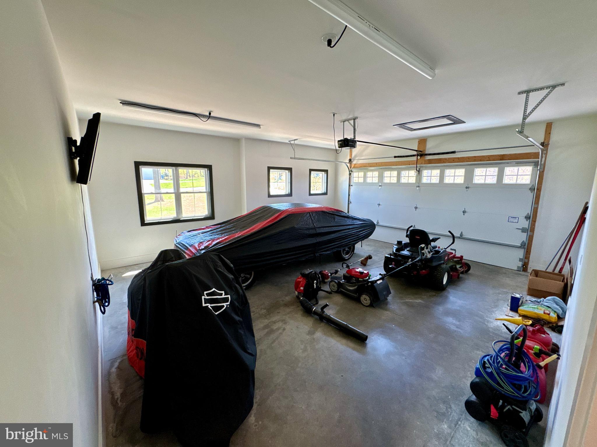 LYNWOOD ESTATES - Residential