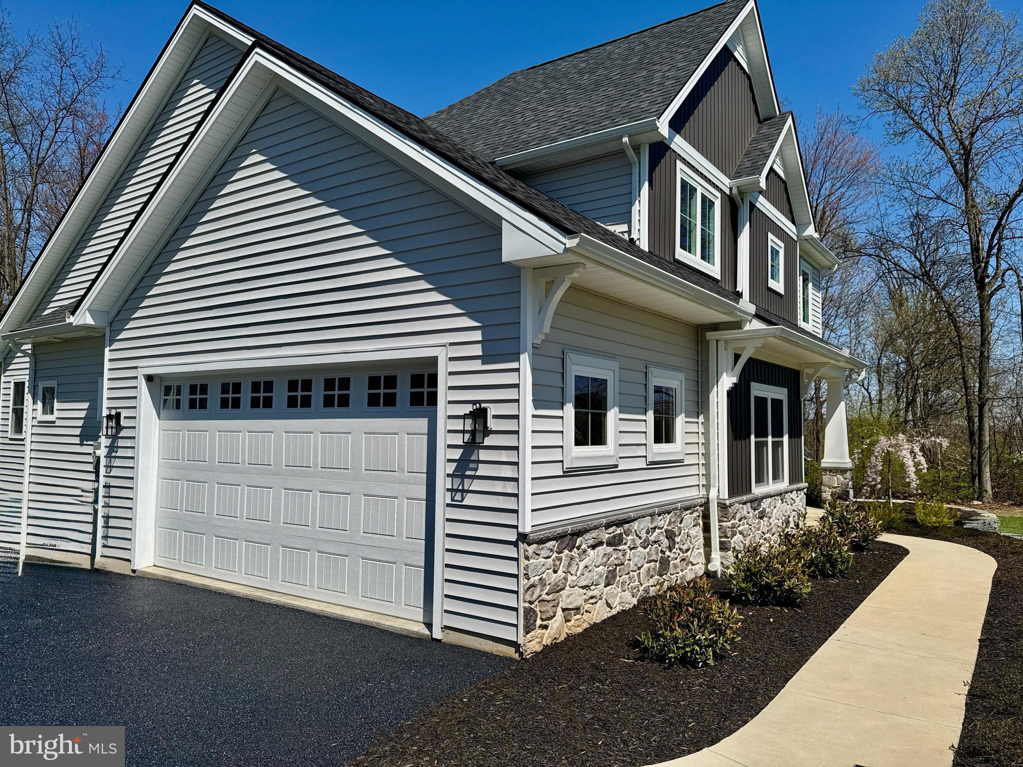 LYNWOOD ESTATES - Residential