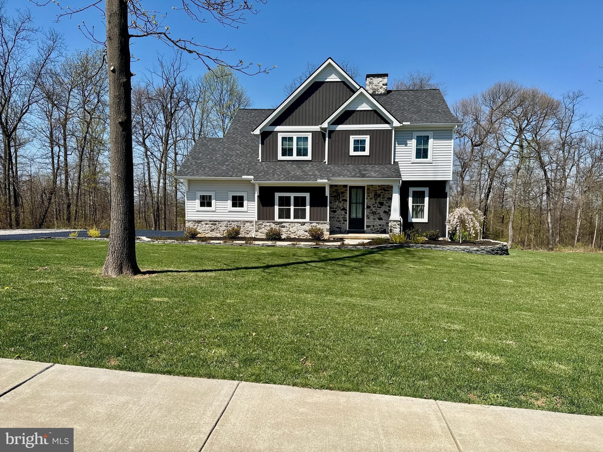 LYNWOOD ESTATES - Residential