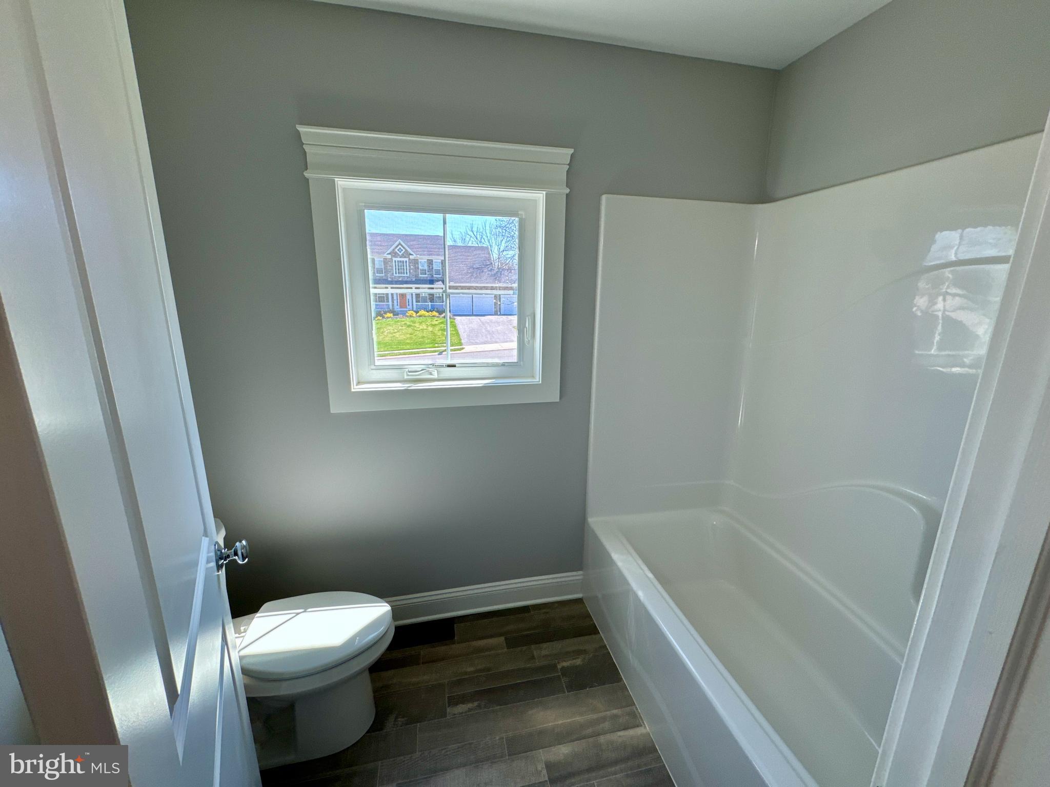 LYNWOOD ESTATES - Residential