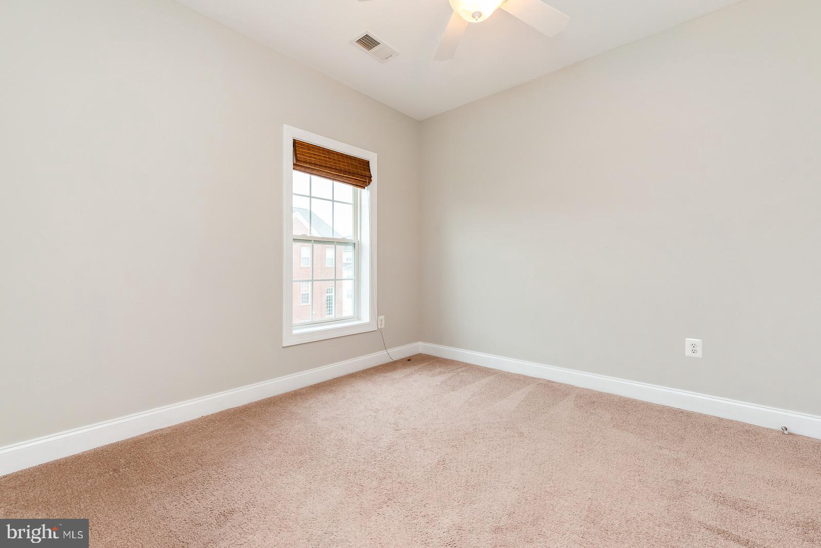POTOMAC CLUB - Residential Lease