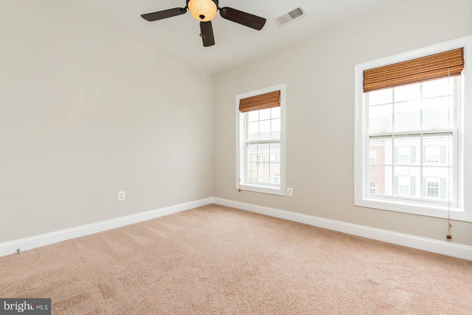 POTOMAC CLUB - Residential Lease