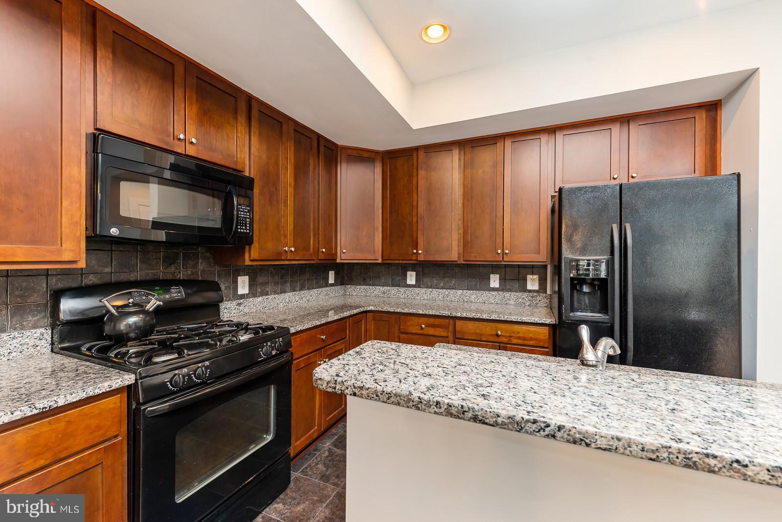 POTOMAC CLUB - Residential Lease