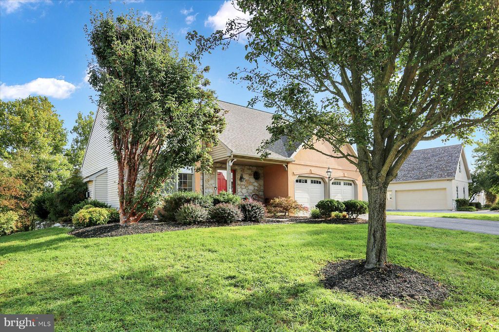 Photo of 193 SPRINGDALE LN, MILLERSVILLE, PA 17551 (MLS # PALA2041310)