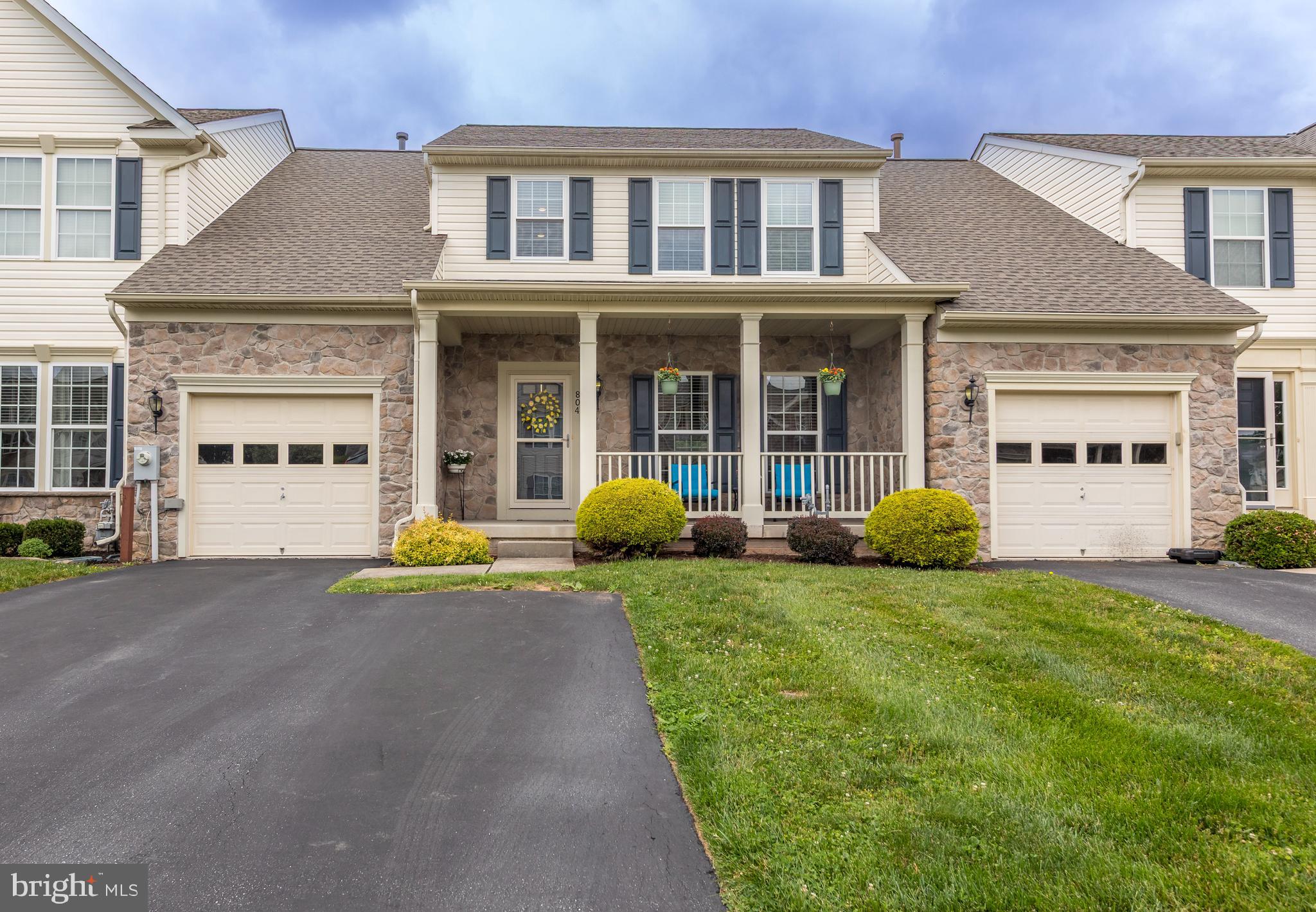 804 DRESSAGE COURT