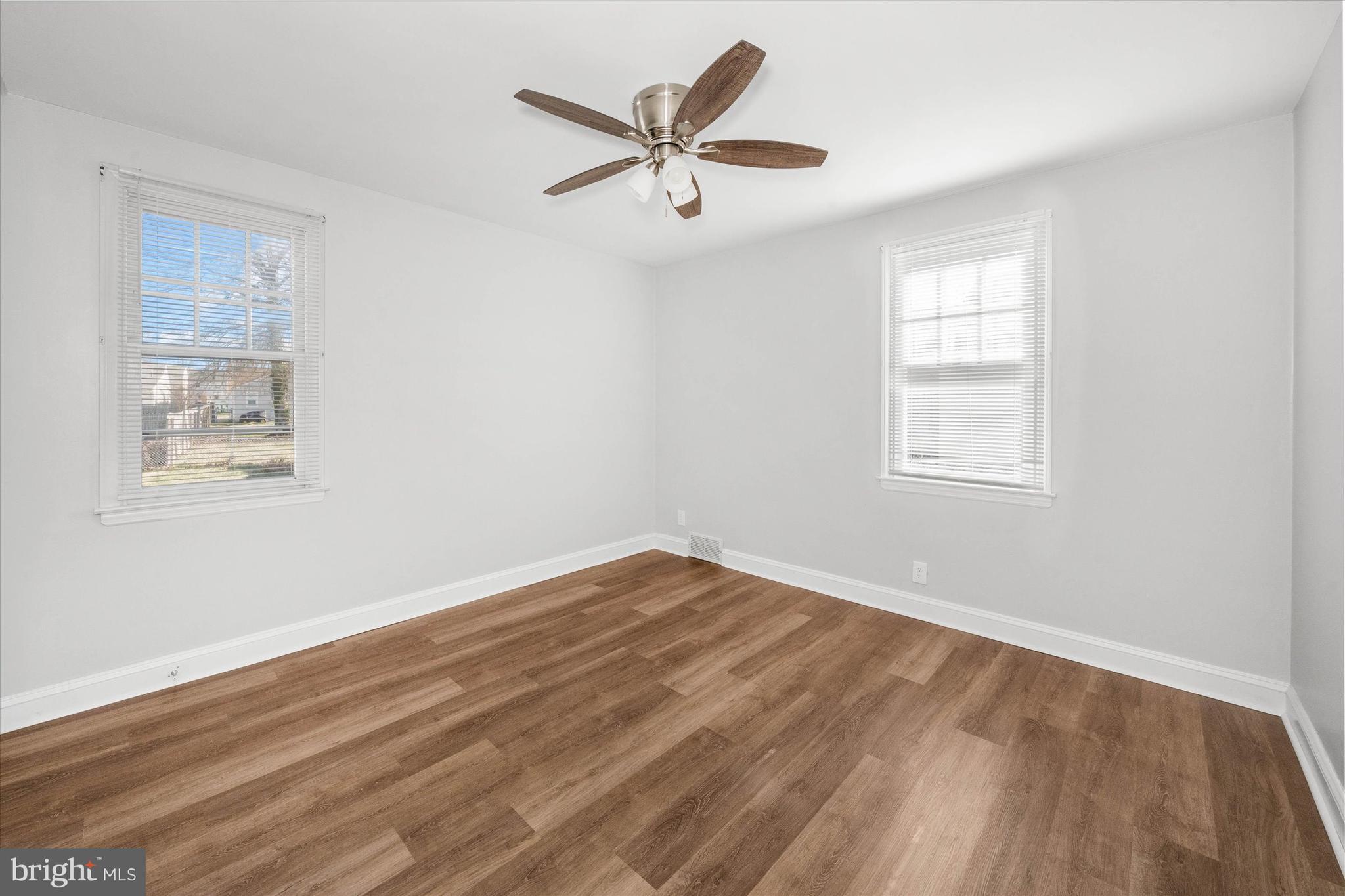 ROLLING PARK - Residential