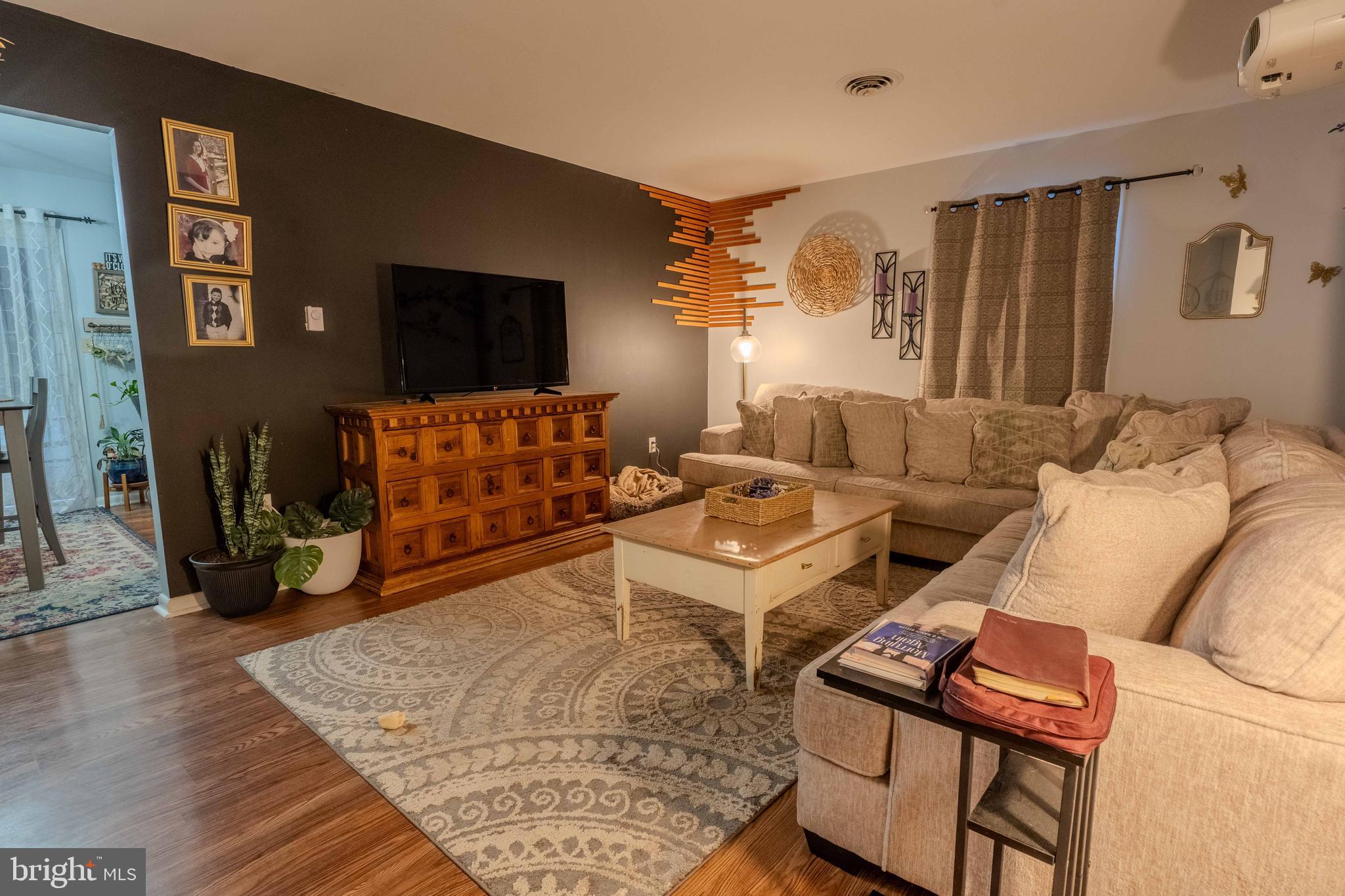 EASTMAN HEIGHTS - Residential