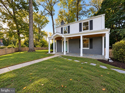 Photo of 2901 Woodlawn Avenue, FALLS CHURCH, VA 22042 (MLS # VAFX2346914)