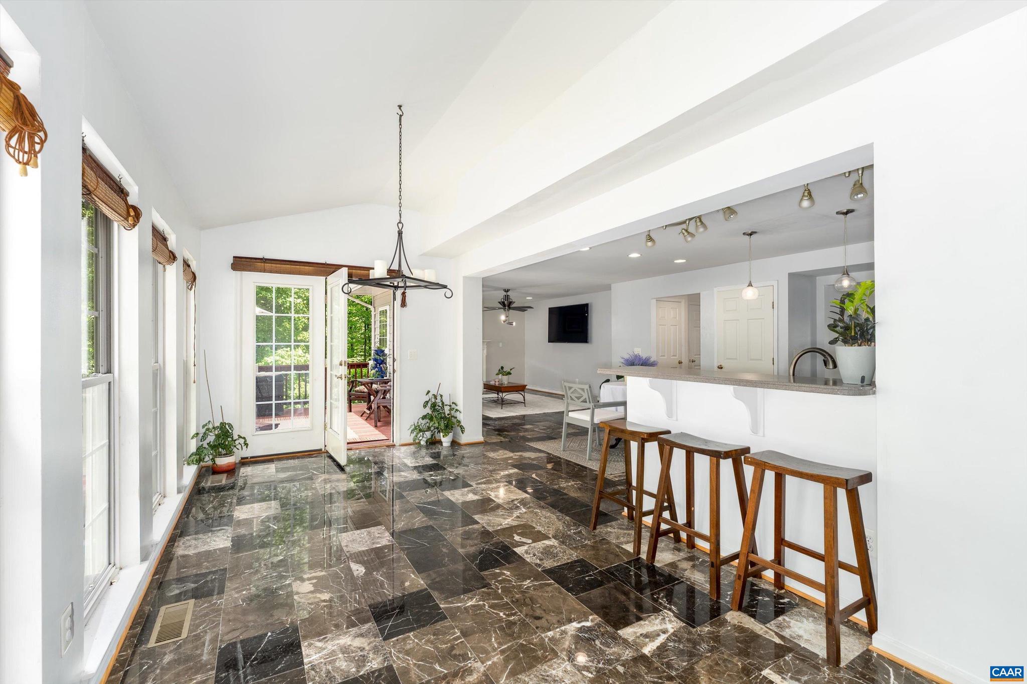 REEDY CREEK - Residential