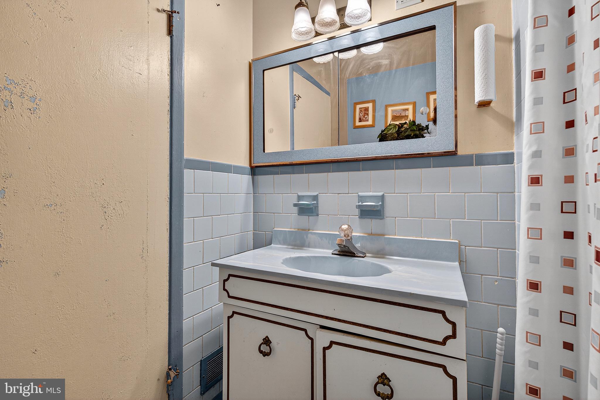 CROSS COUNTRY - Residential