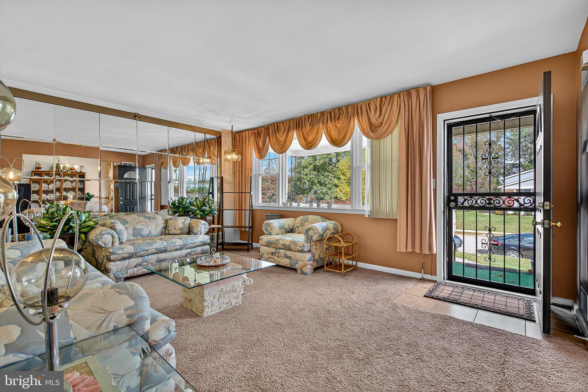 CROSS COUNTRY - Residential