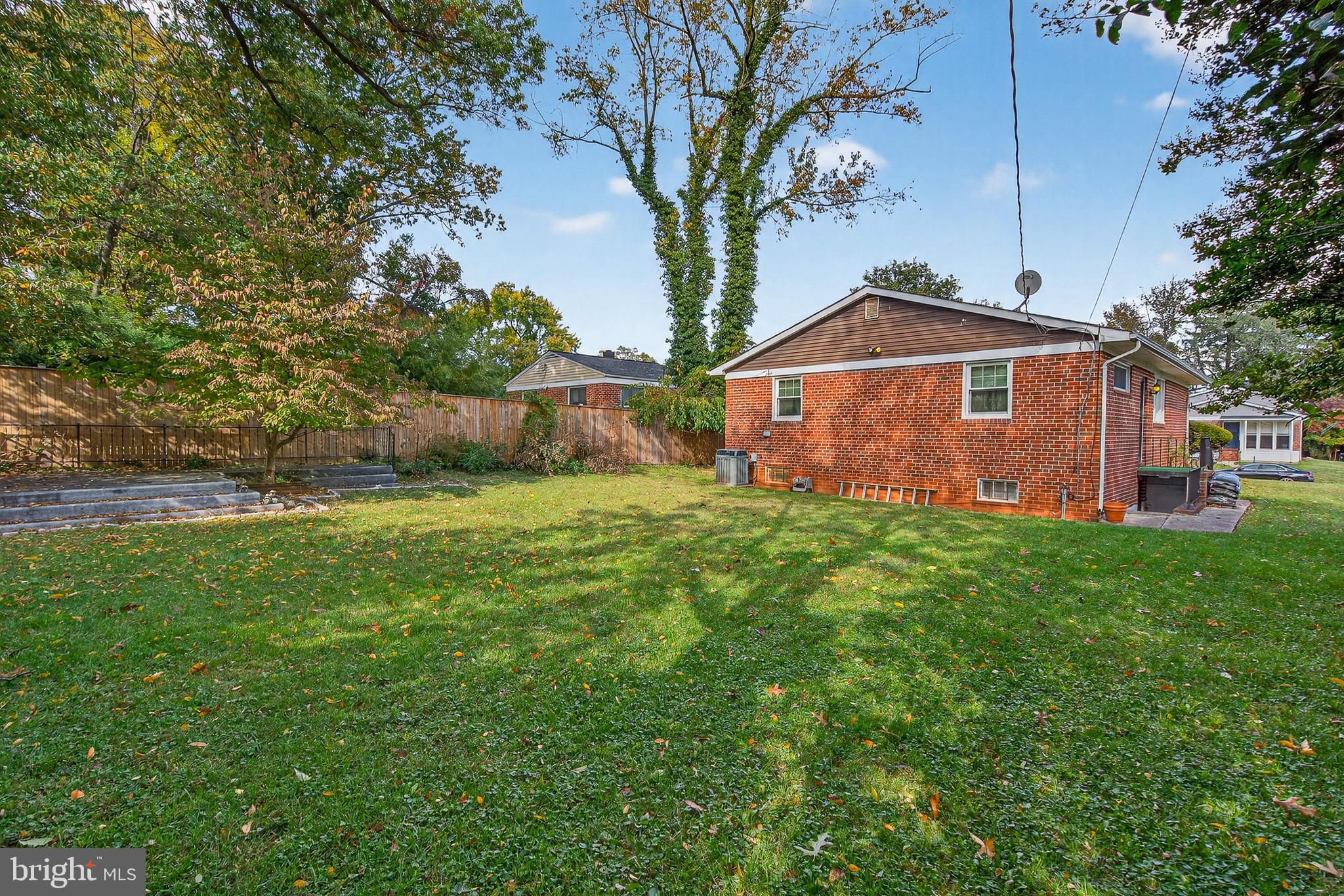 CROSS COUNTRY - Residential