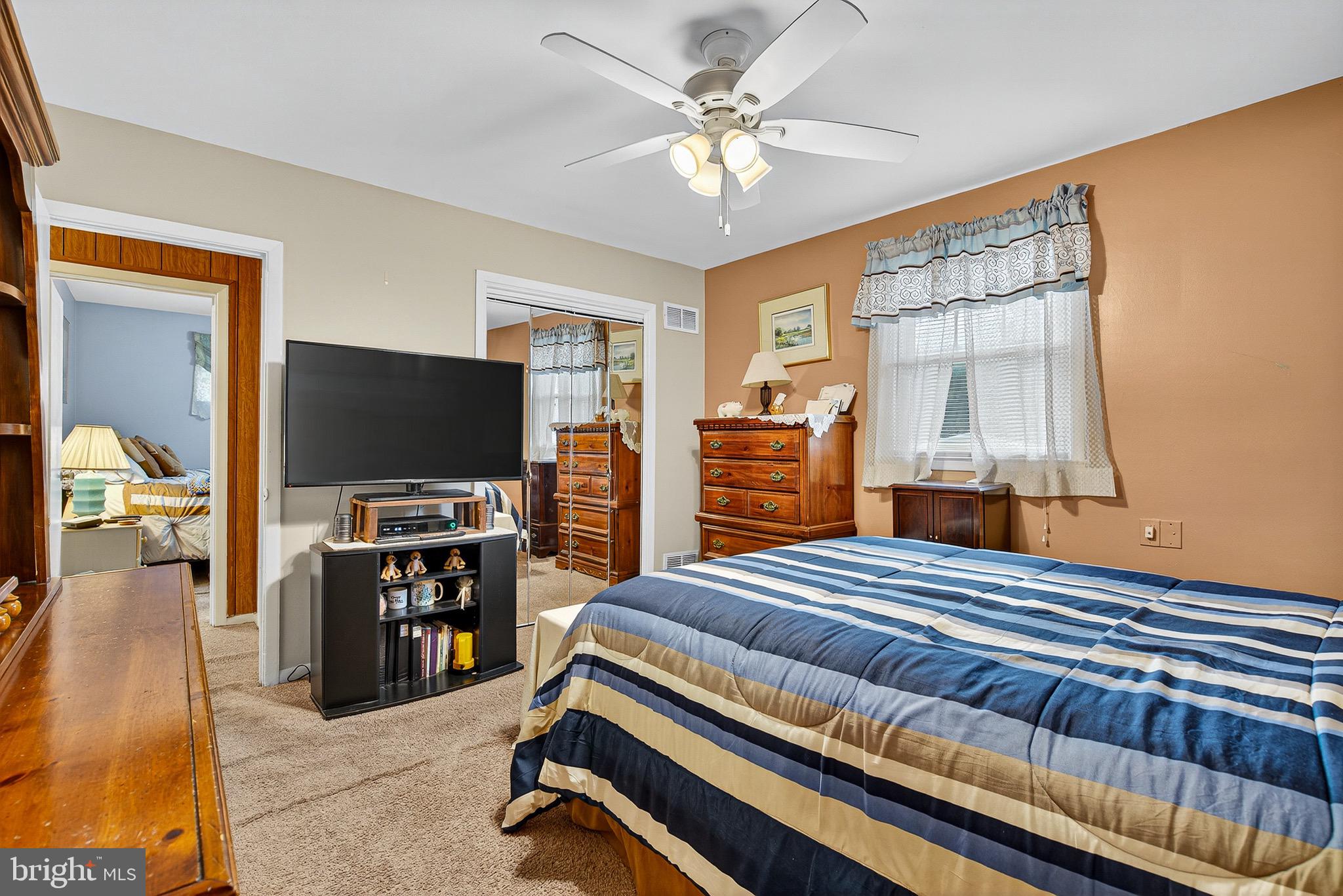 CROSS COUNTRY - Residential