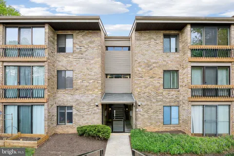 10570 Twin Rivers Road Unit D-1, Columbia, MD MLS: MDHW2052326