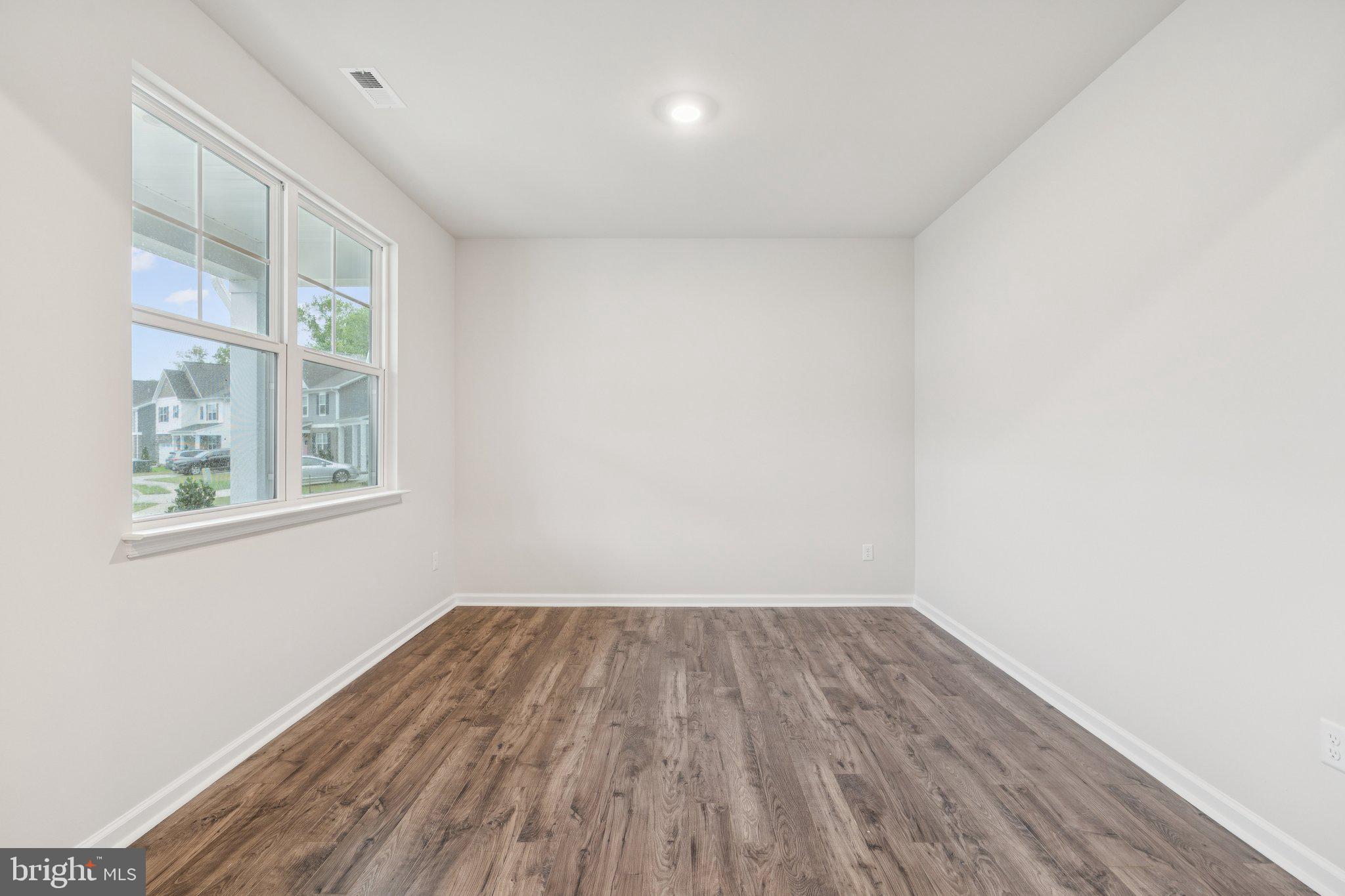 LADYSMITH VILLAGE - Residential