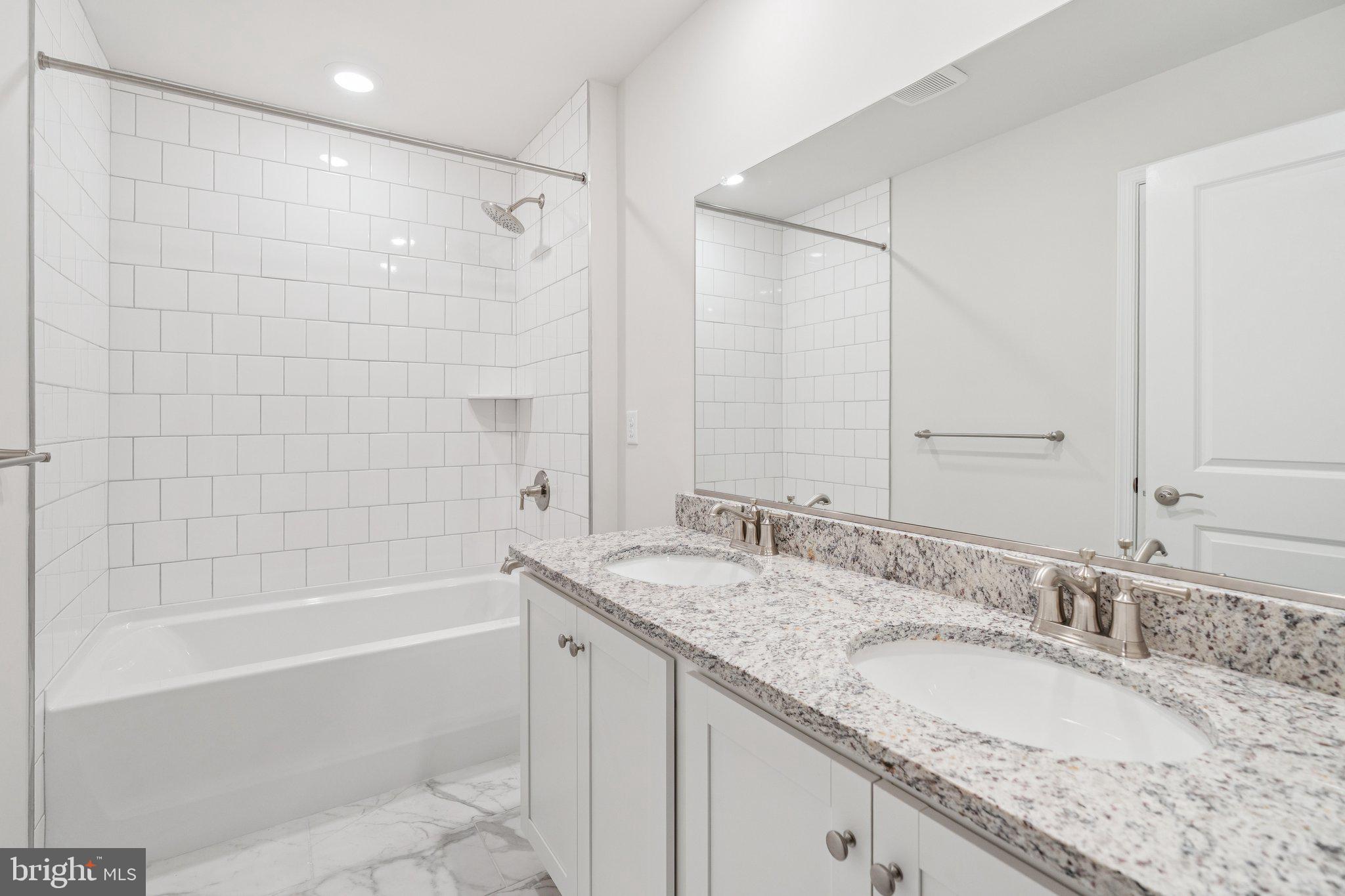 LADYSMITH VILLAGE - Residential