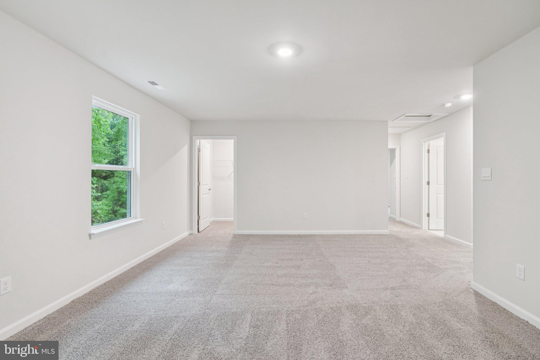 LADYSMITH VILLAGE - Residential