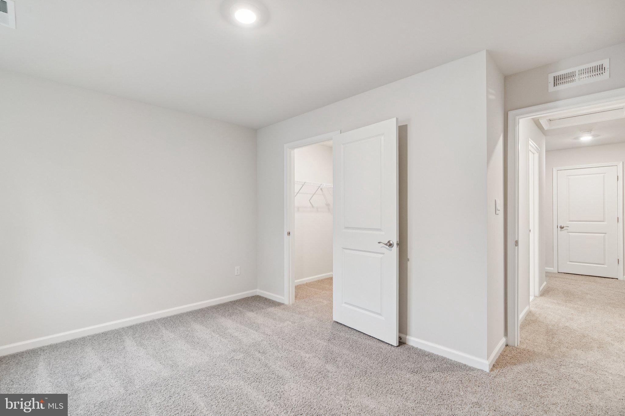 LADYSMITH VILLAGE - Residential