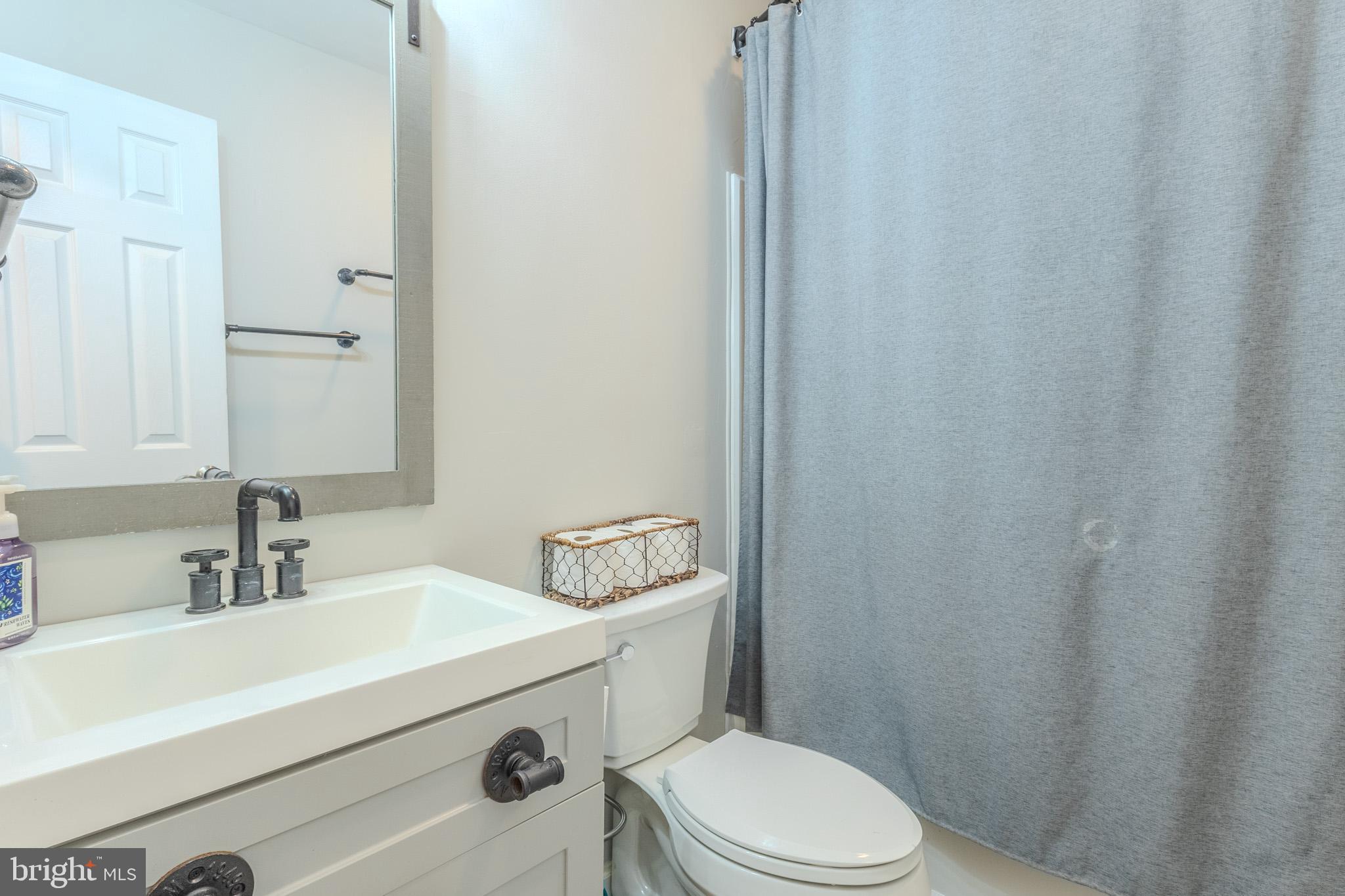 FRANKLIN MANOR BEACH - Residential