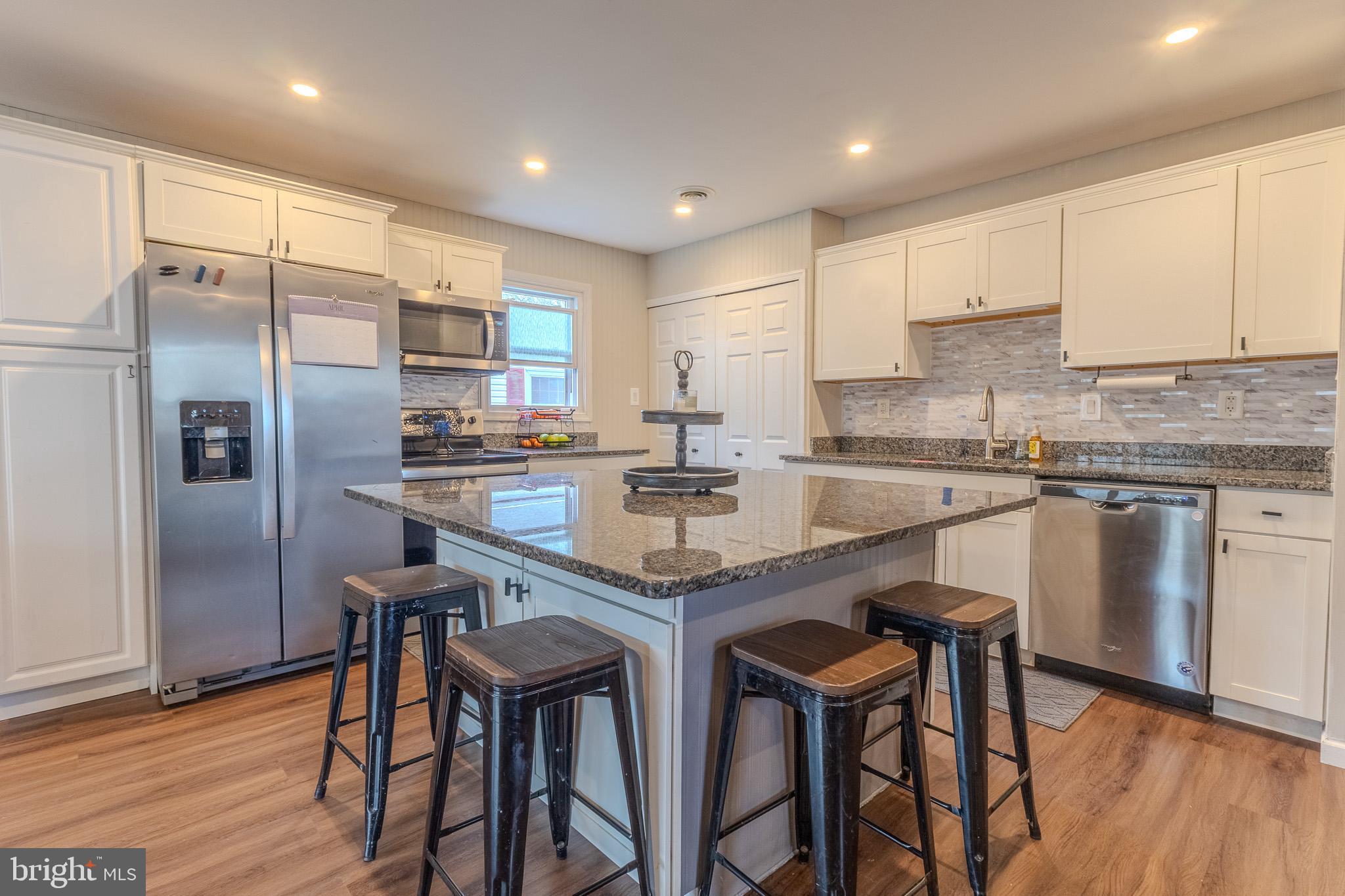 FRANKLIN MANOR BEACH - Residential