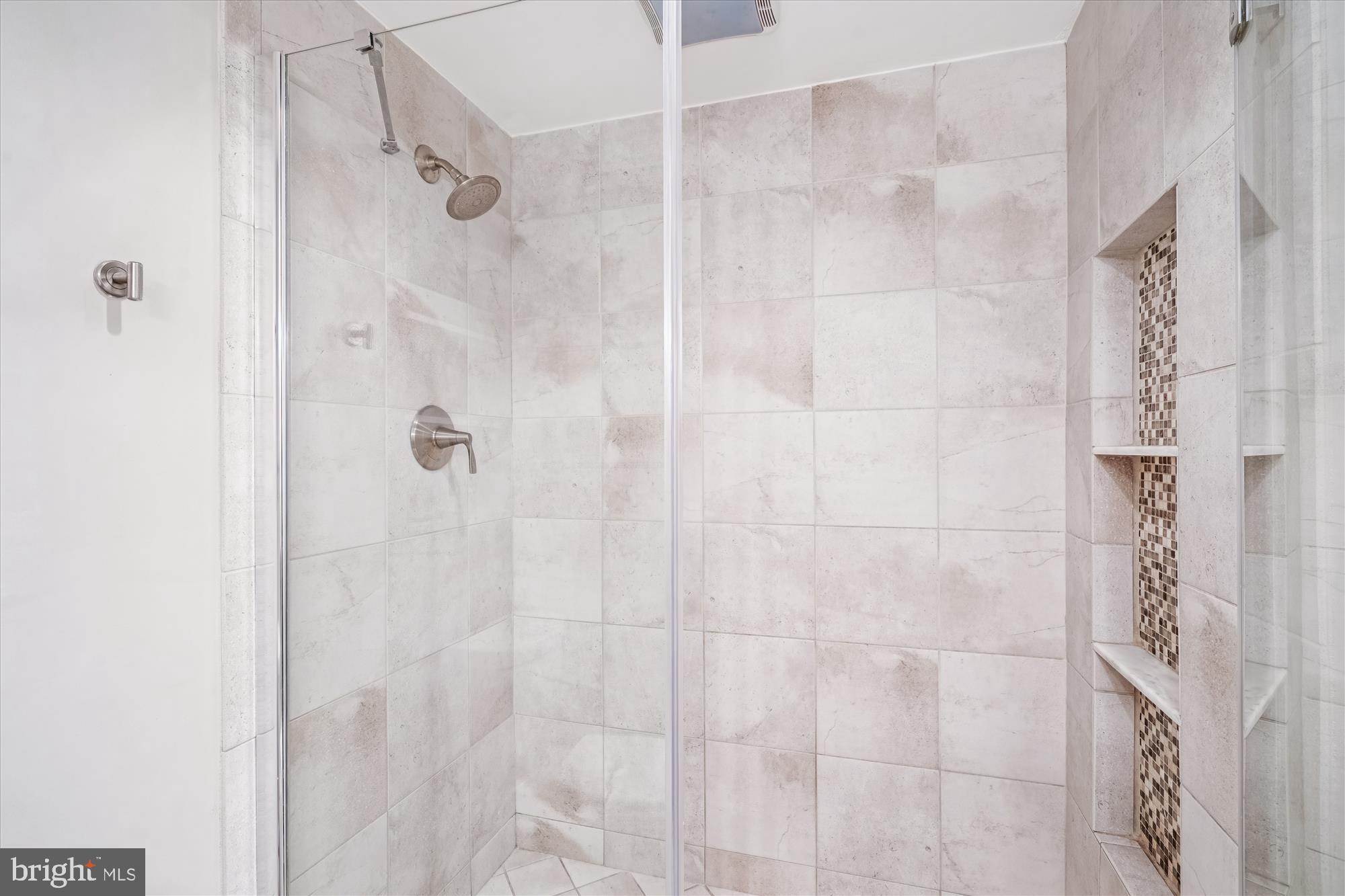 MURRAY HILL - Residential