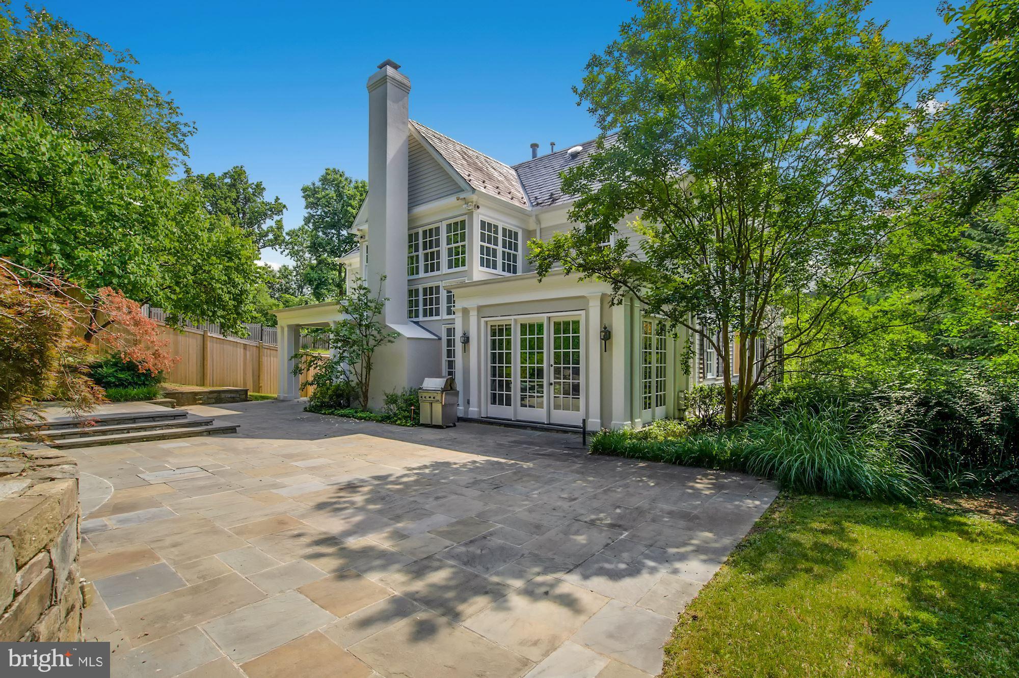 SPRING VALLEY - Residential