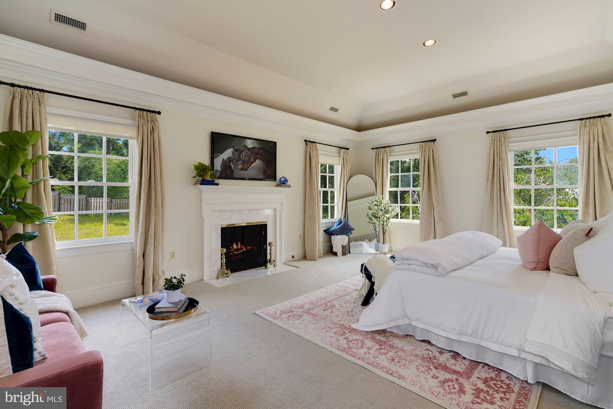 SPRING VALLEY - Residential